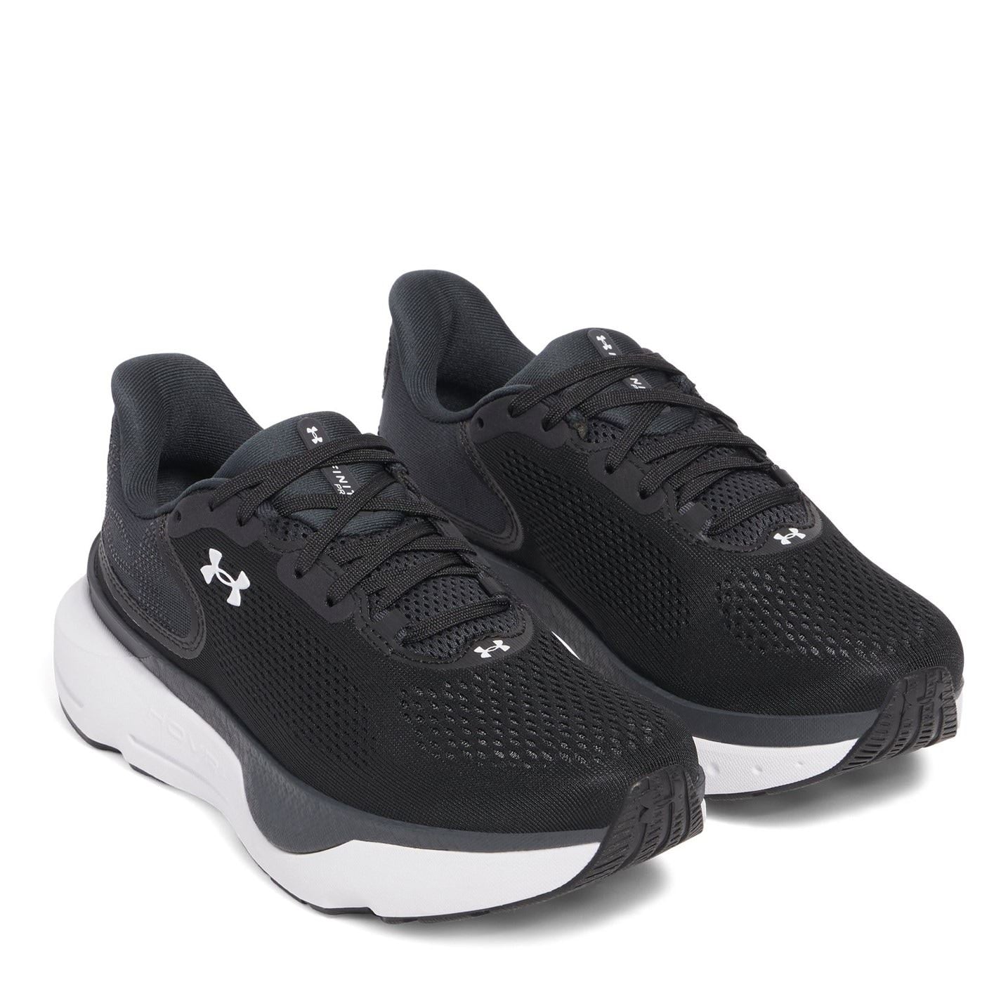 Under Armour Infinite Low Top Round Toe Sneakers