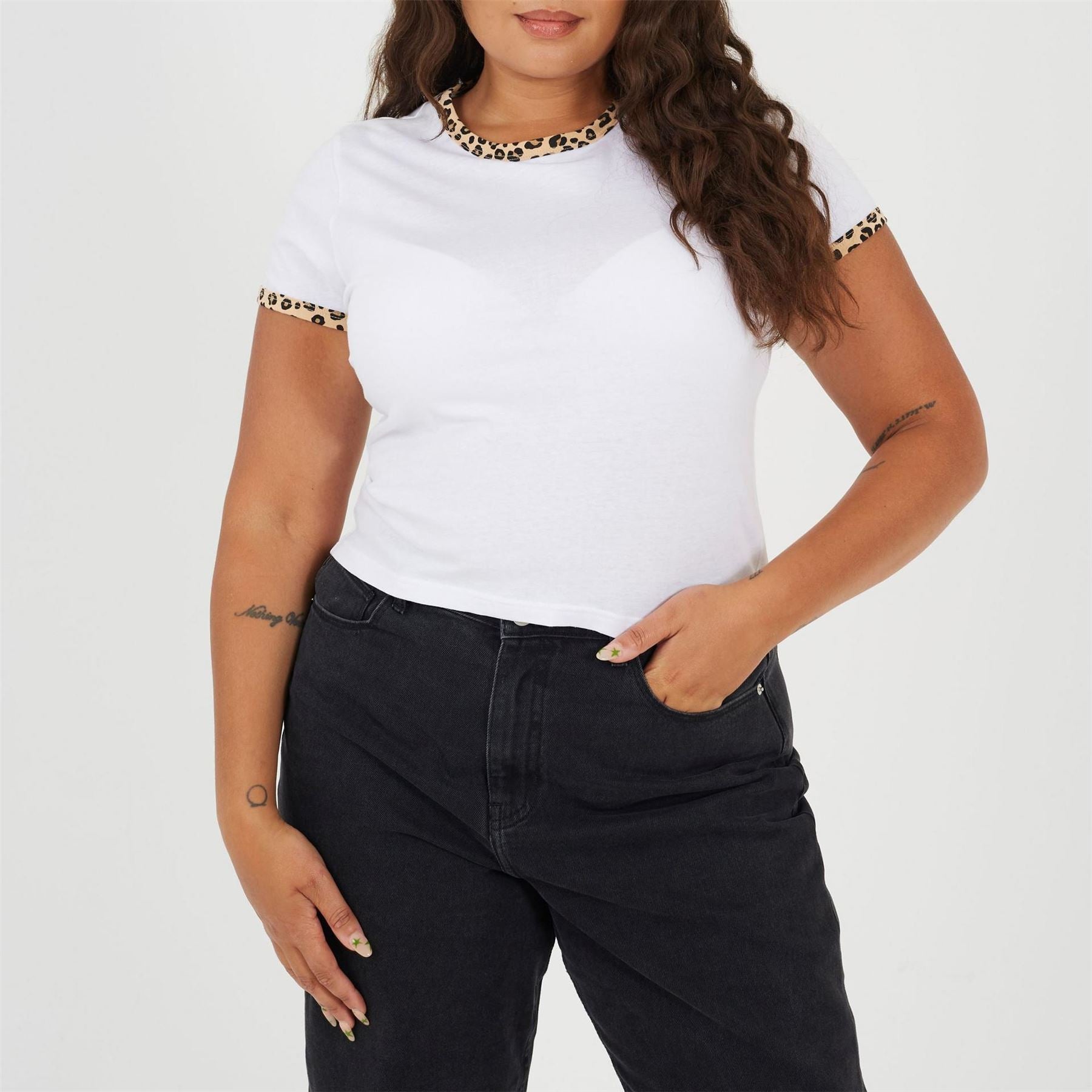 Brave Soul Plus Size Short Sleeve T Shit With Leopard Print Neck And Sleeve Rib
