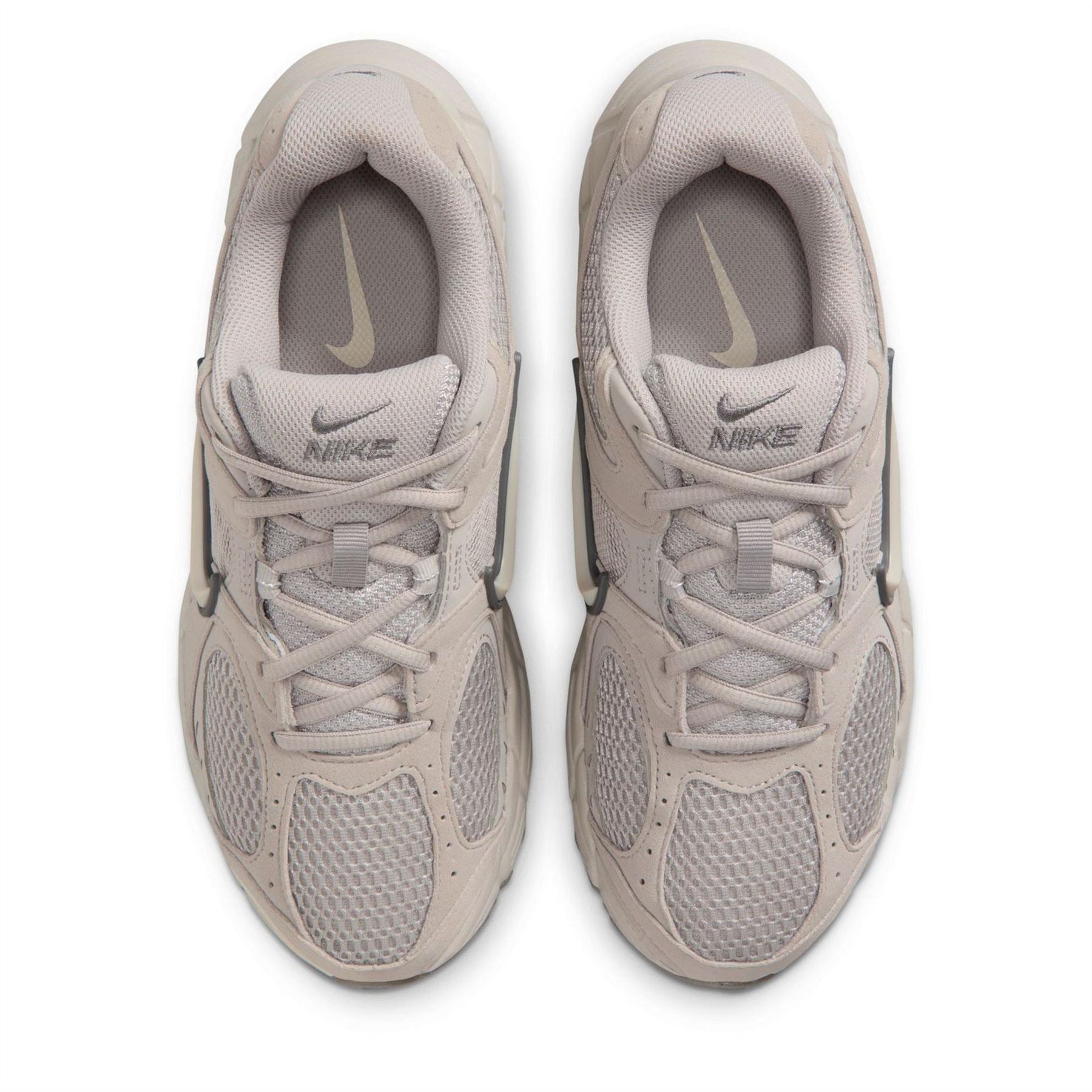 Nike Vomero Run 5 Lace-Up Running Trainers