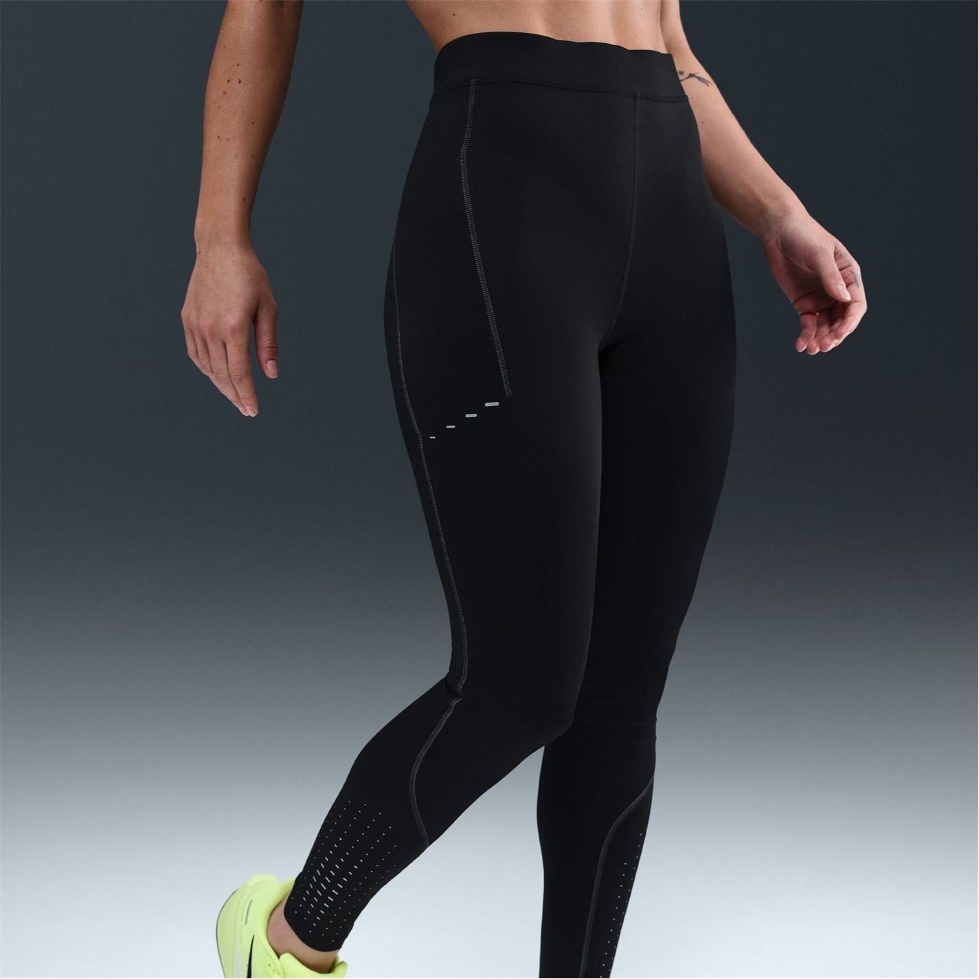 Nike Swift Solid Patterned Leggings