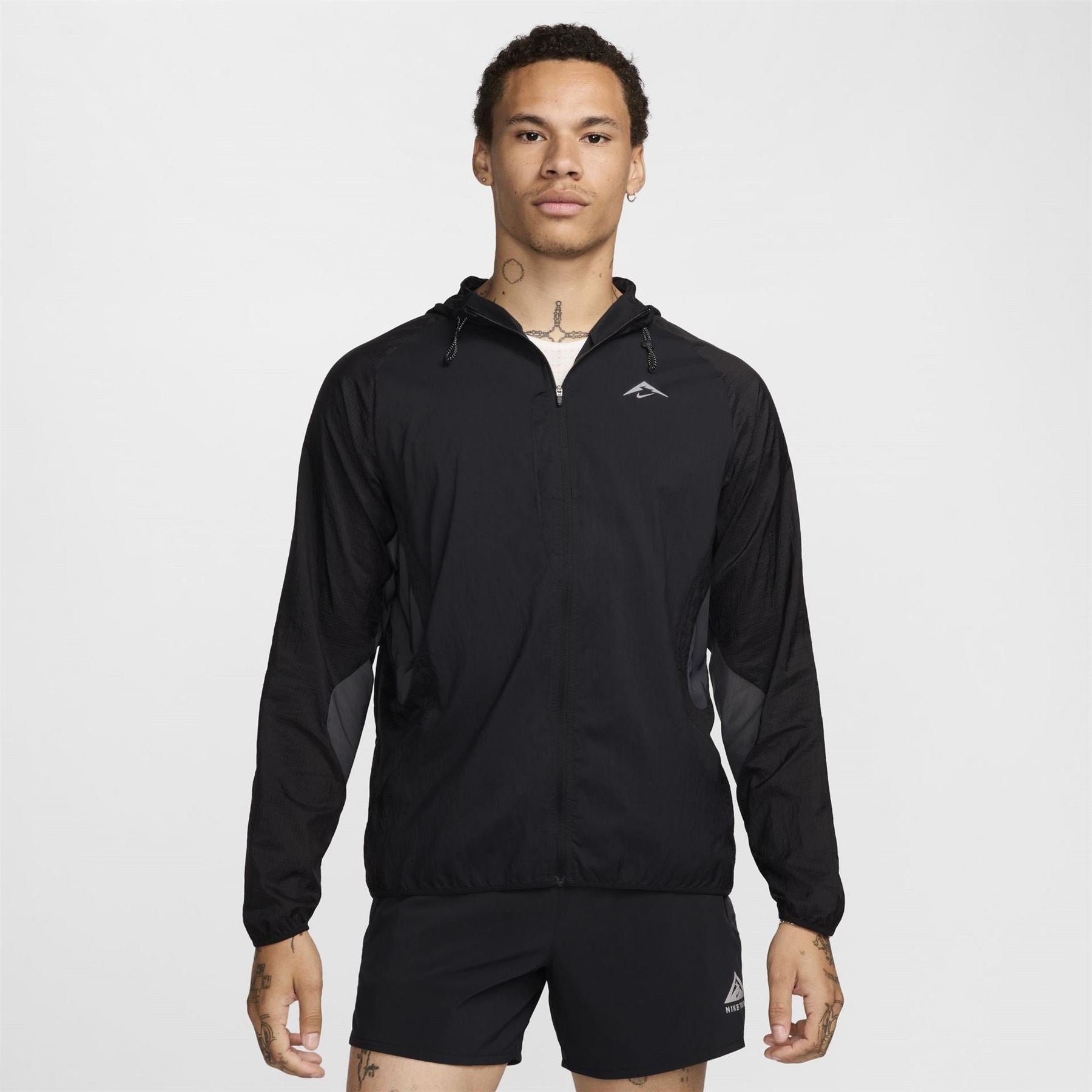 Nike Trail Solid Patterned Hooded Running Jacket