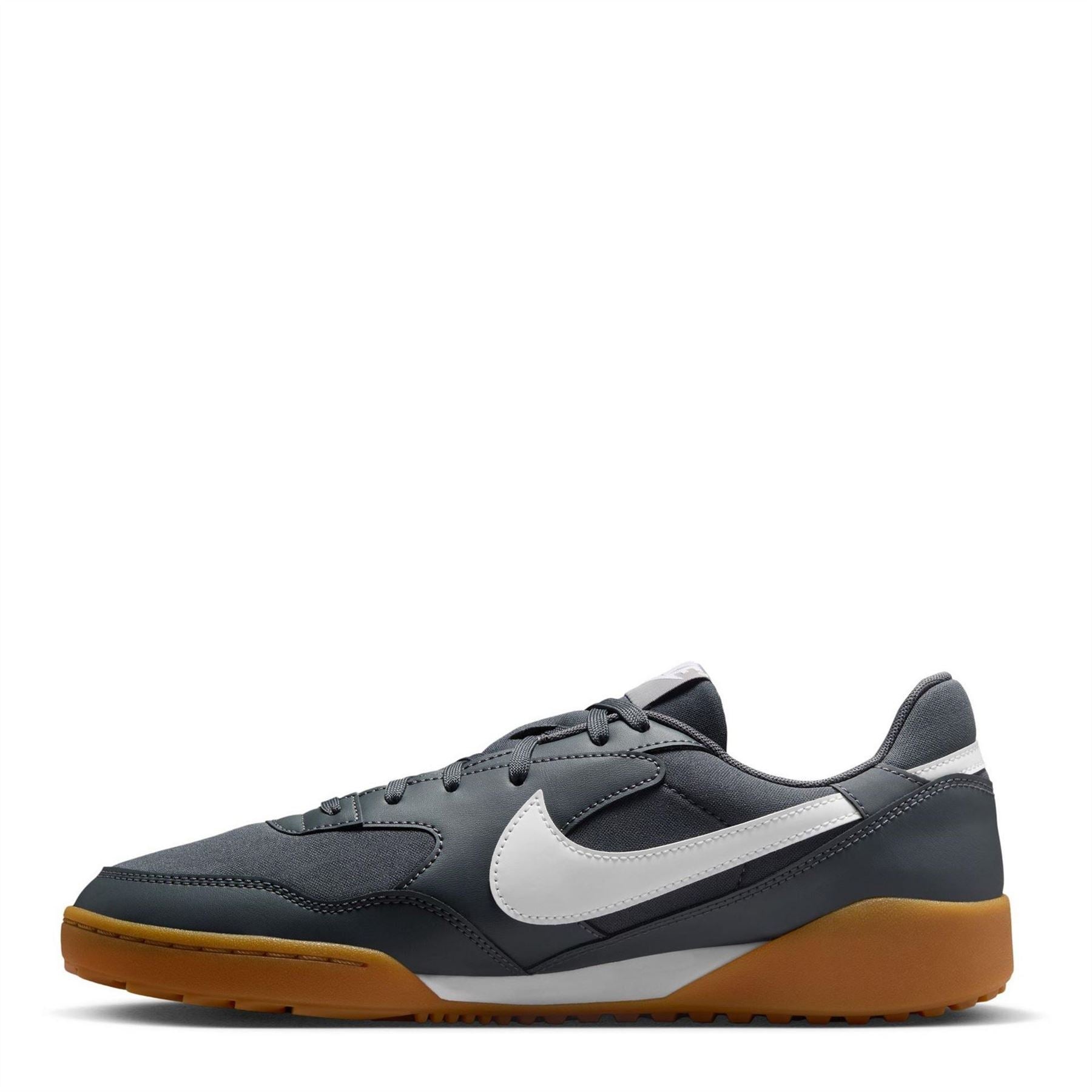 Nike Terra Manta  Round Toe Low Top Sneakers
