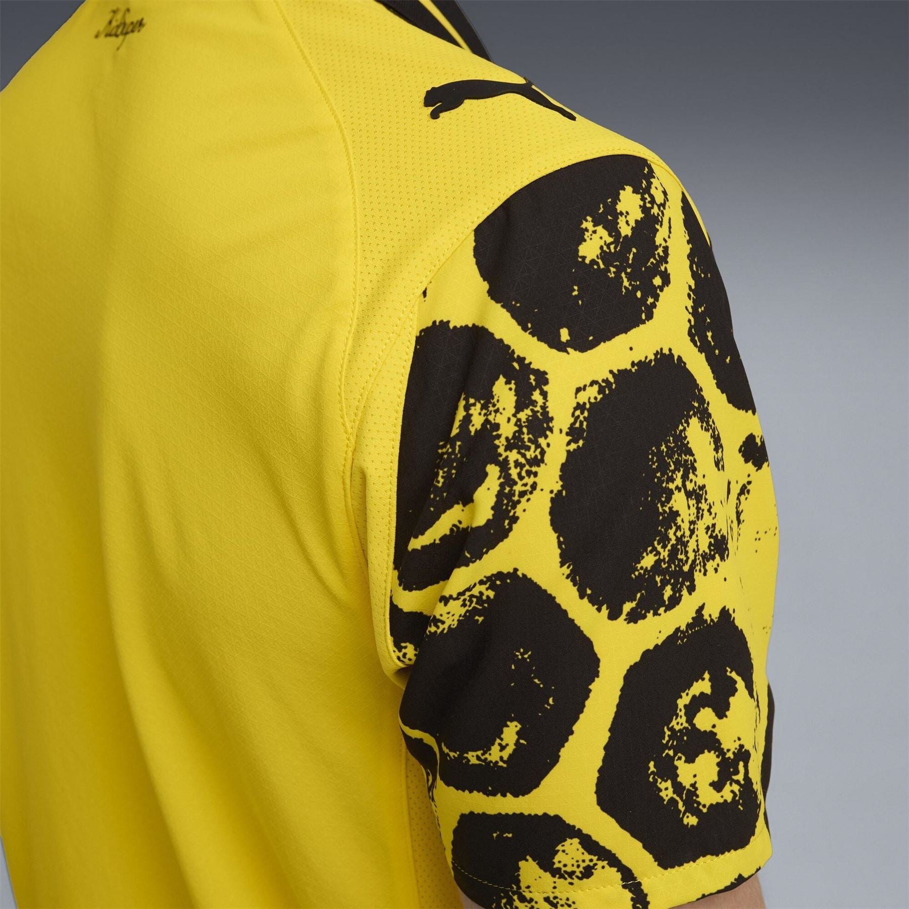 Puma Kidssuper Borussia Dortmund Authentic Home Shirt 2025 2026 Adults