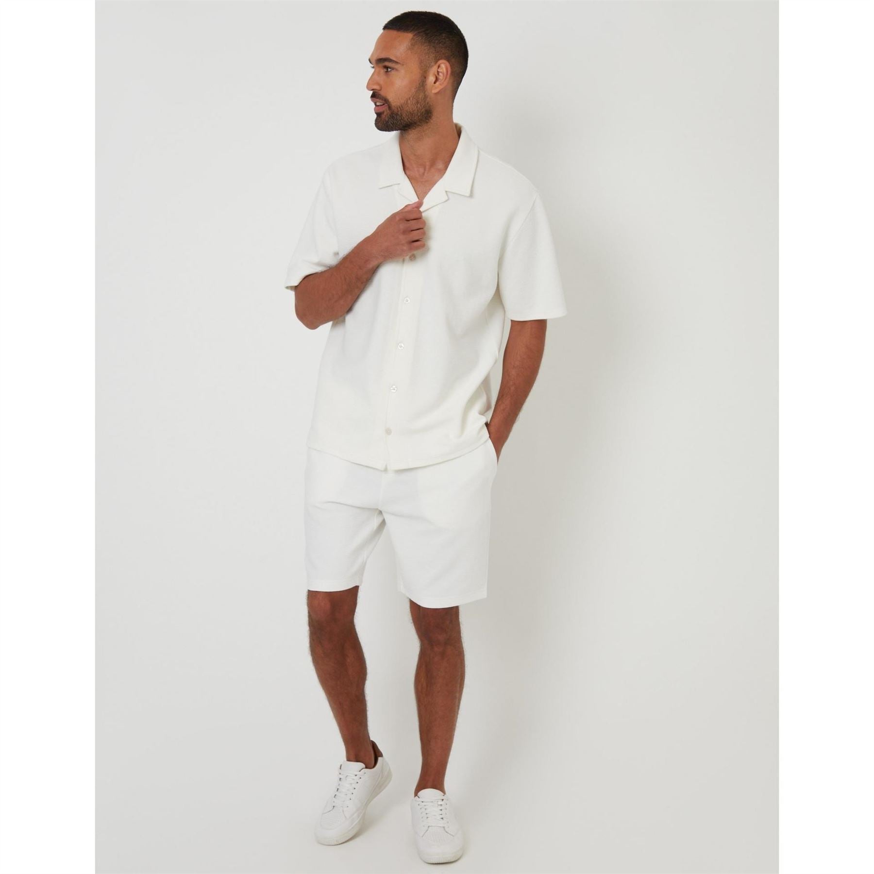 Threadbare Embley Relaxed Fit Short Sleeve Shirt