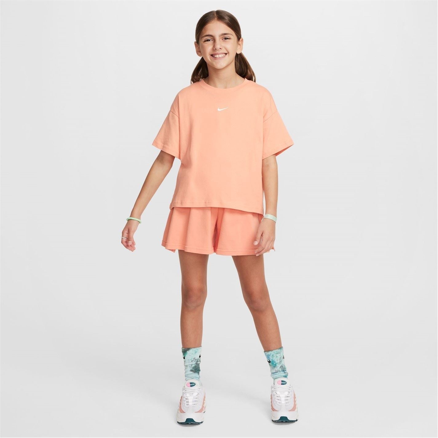 Nike Sportswear Big Kids (girls) T-Shirt