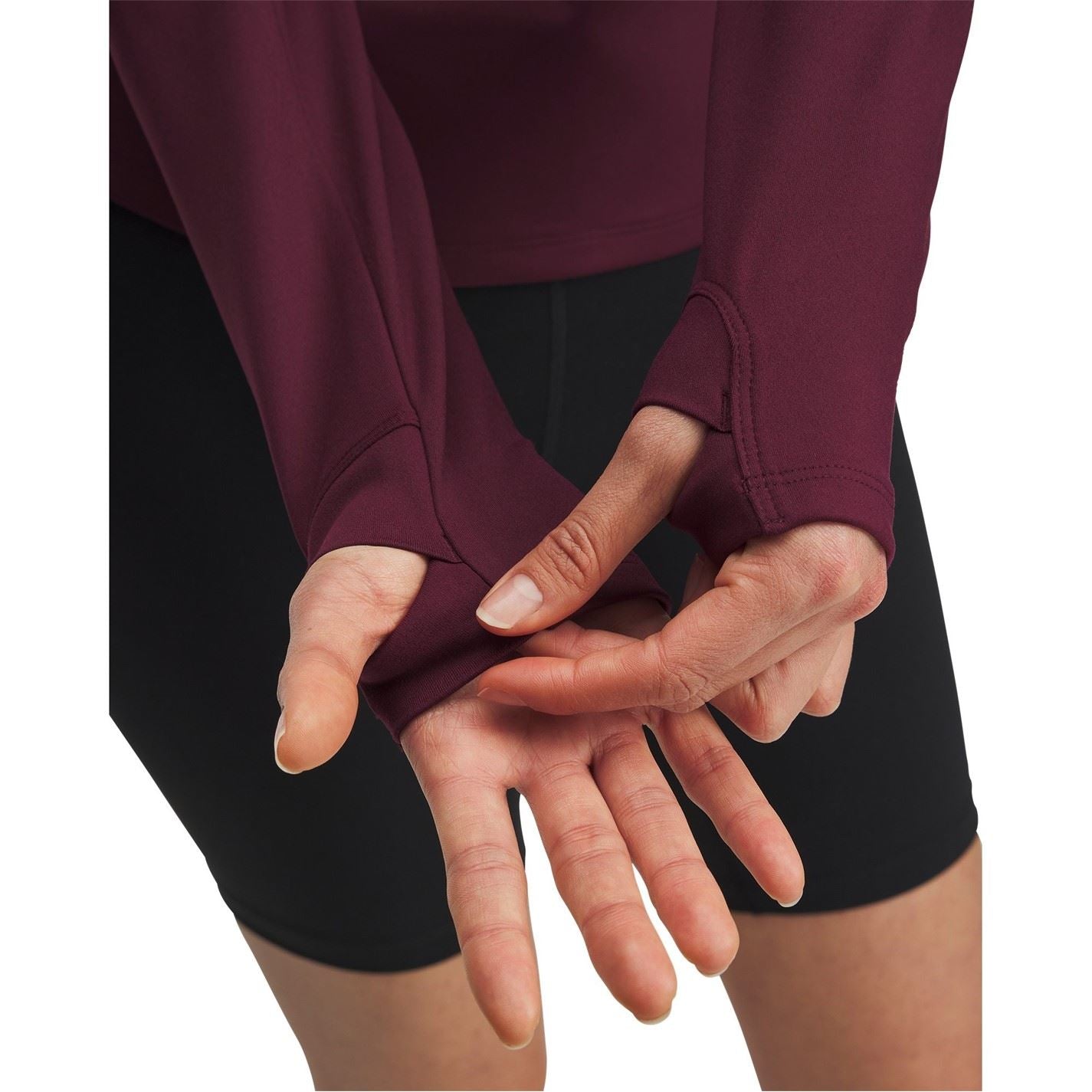 Under Armour Motion Zip Neck Long Sleeve Thumb Hole Top