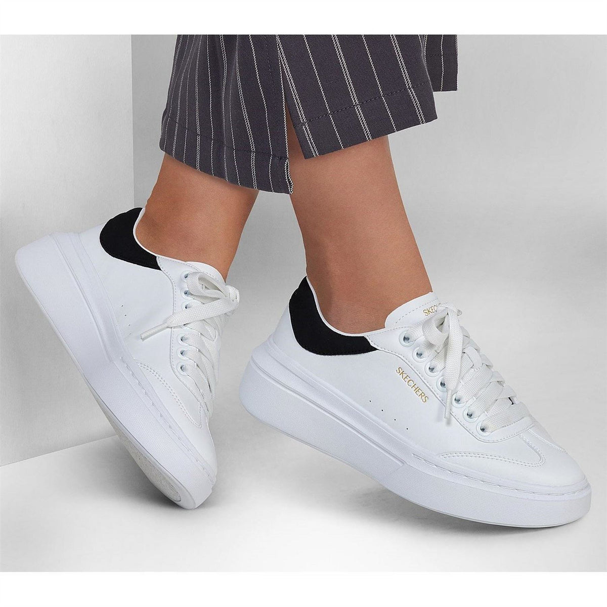 Skechers Cordova Classic Low Top Trainers