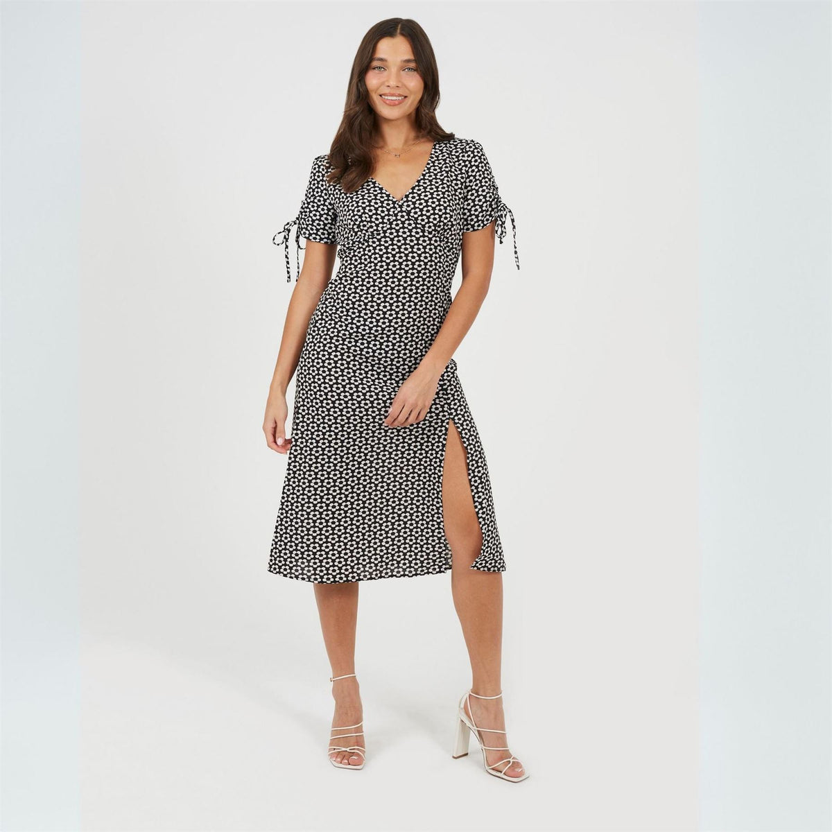 Brave Soul V-Neck Short Sleeve Midi A-Line Dress