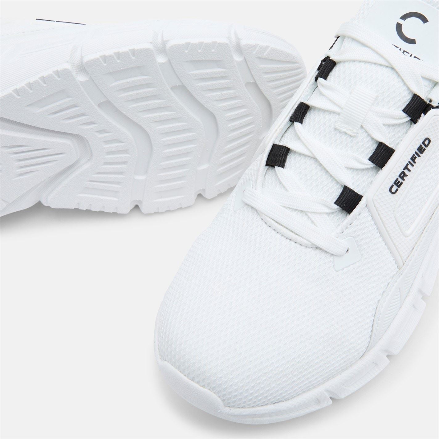 Certified CT 927 Lace-Up Low Top Sneakers