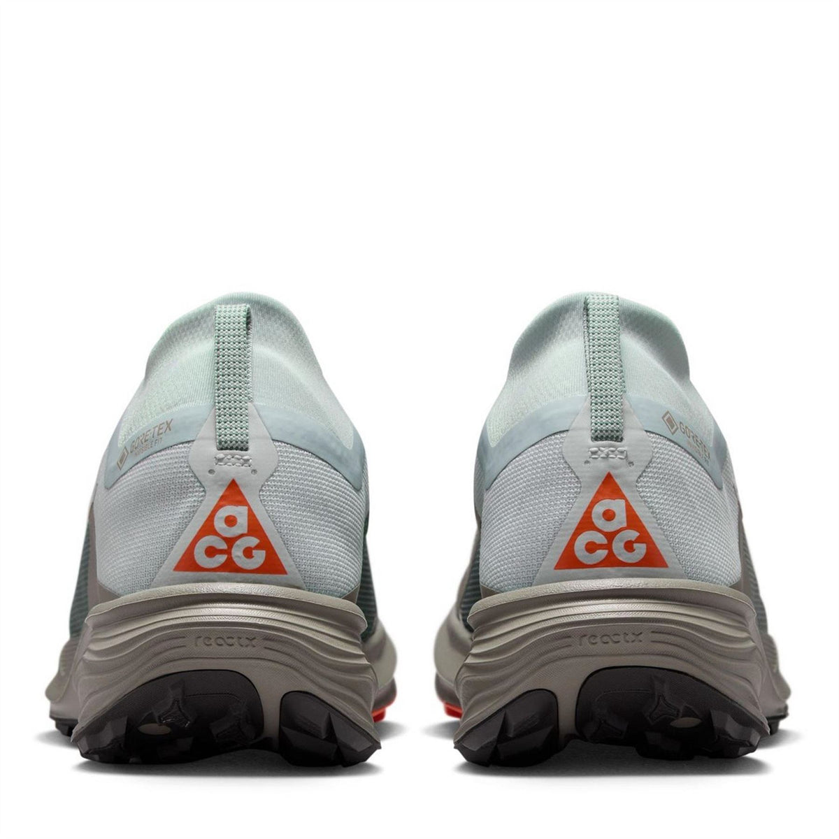 Nike ACG Peg Trail Gore-Tex Low Top Sneakers