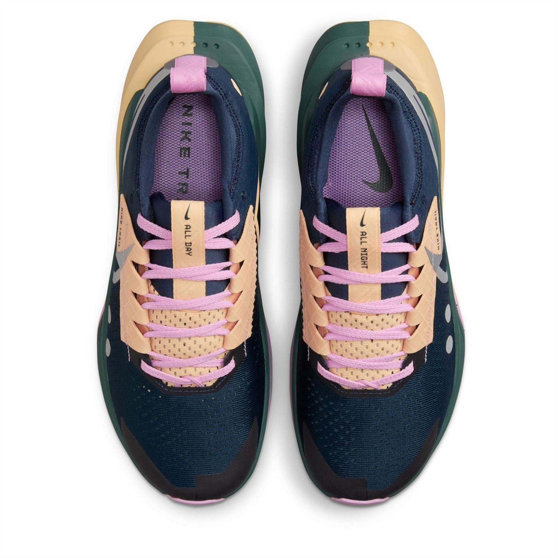 Nike Womens Zegama Trail 2 Trail Running Shoes