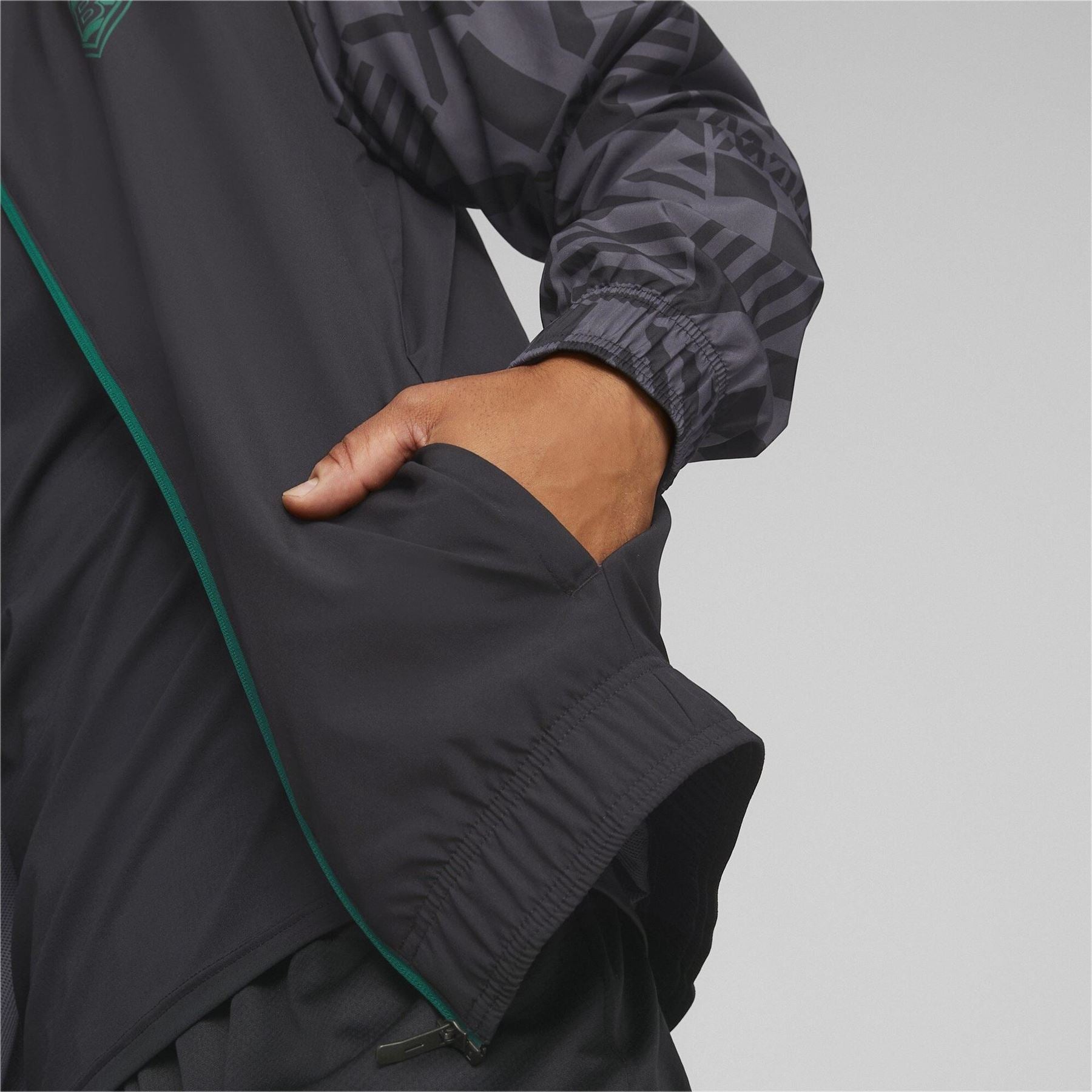 Puma Prematch Borussia Monchengladbach Waterproof Lightweight Rain Anorak