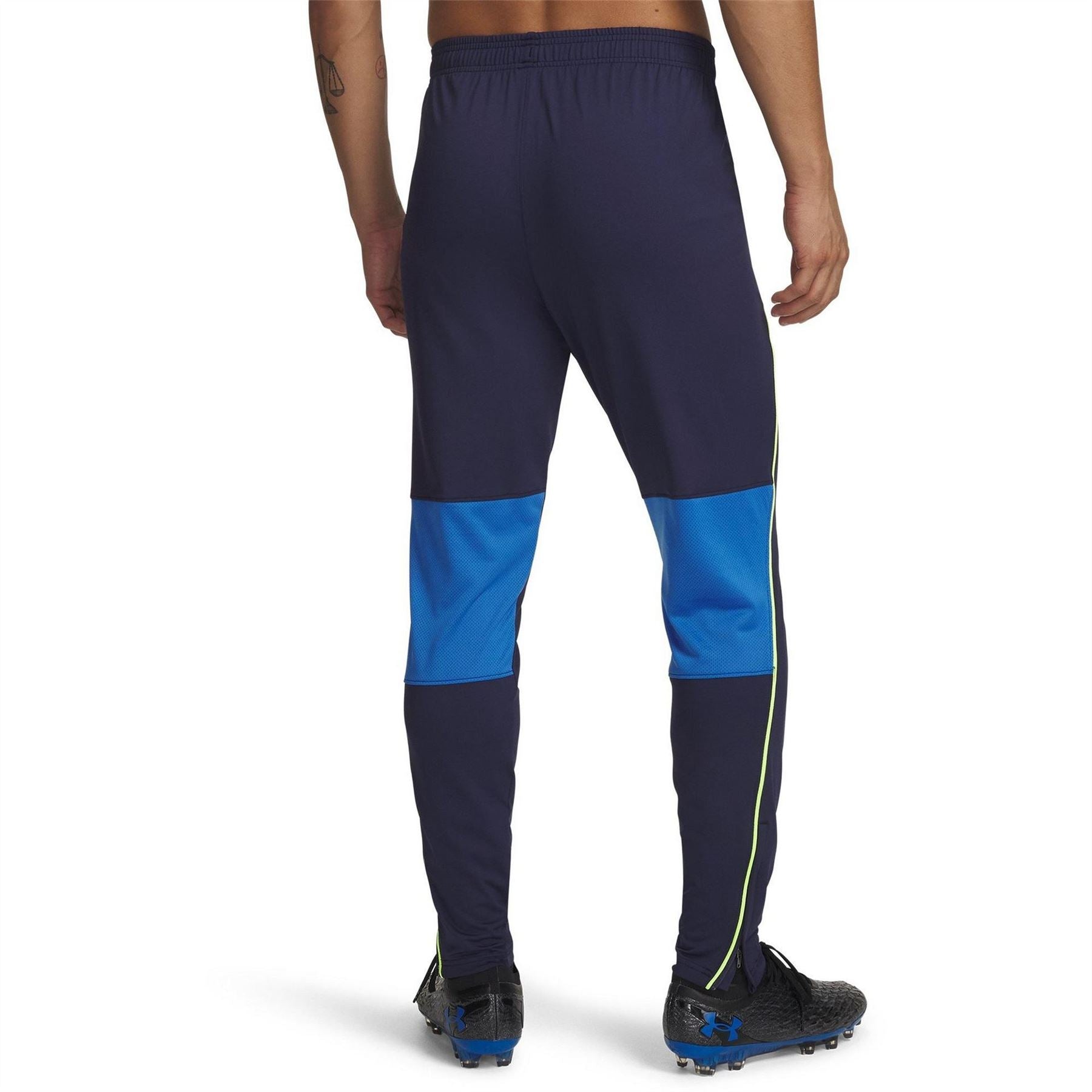 Under Armour Chal Pro Solid Patterned Slim Track Pants