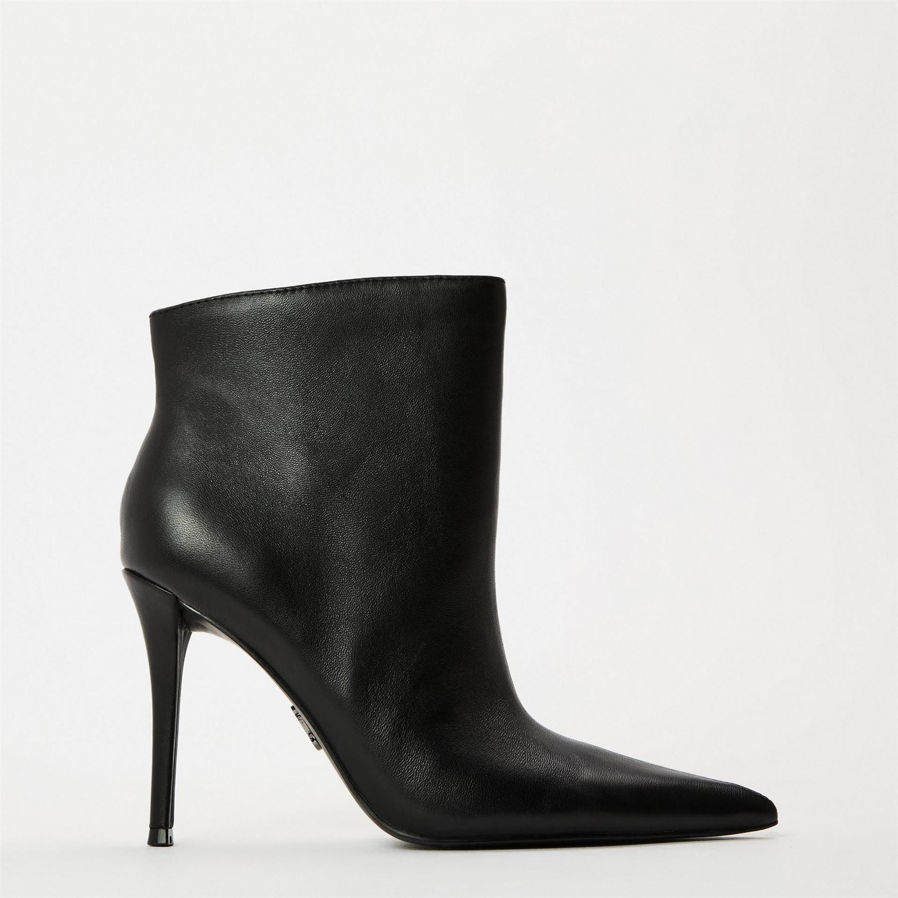 Steve Madden Sentinel Ankle Heeled Boots