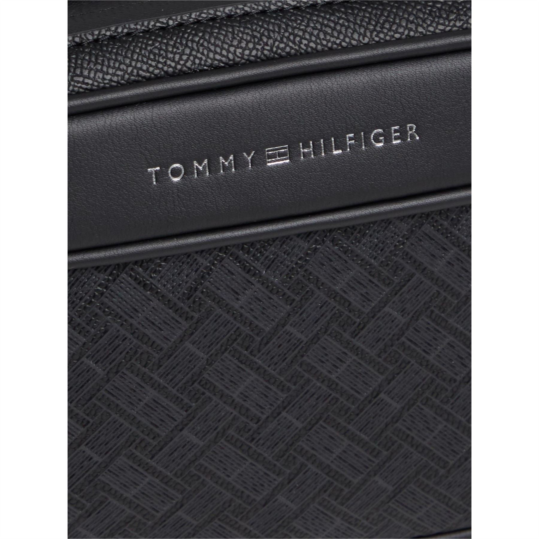Tommy Hilfiger Monogram Washbag