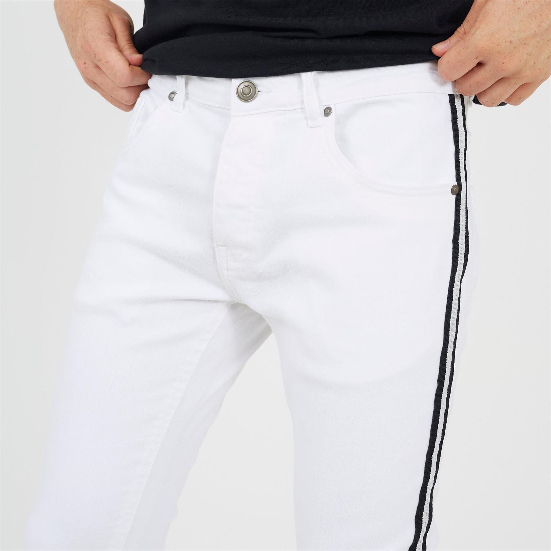Brave Soul Fit Jeans With Contrast Side Seam Tape Detail