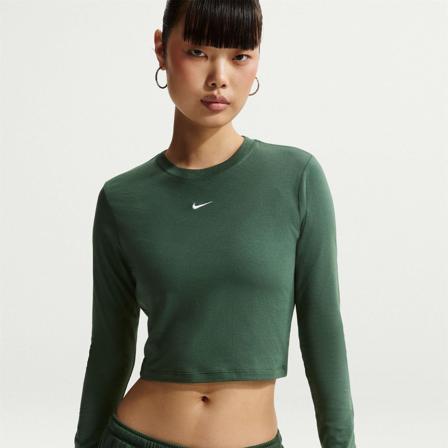 Nike Chill Knit Long Sleeve Cropped T-Shirt