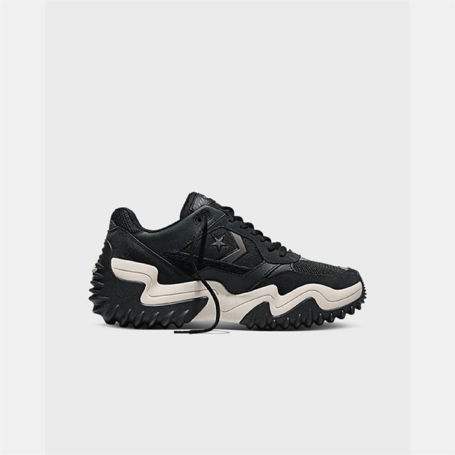 Converse Wave Motion Platform Trainers