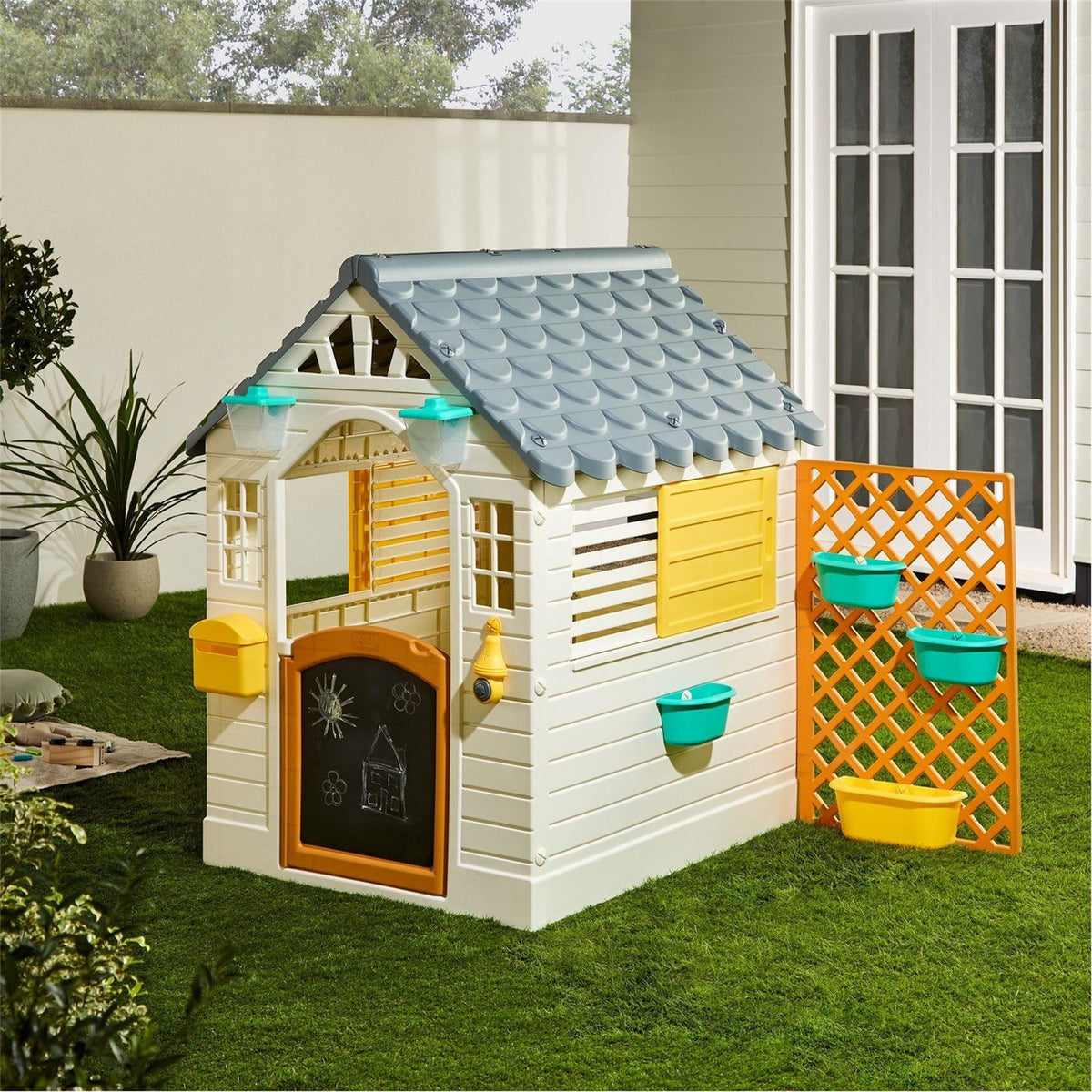 Dolu Garden Playhouse
