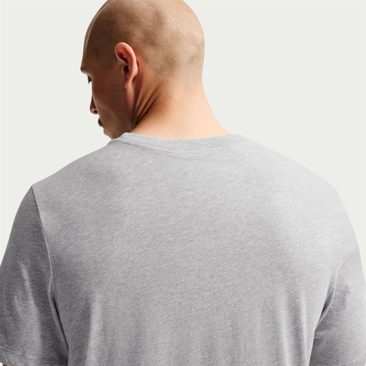 Nike Mens Sportswear Club T-Shirt