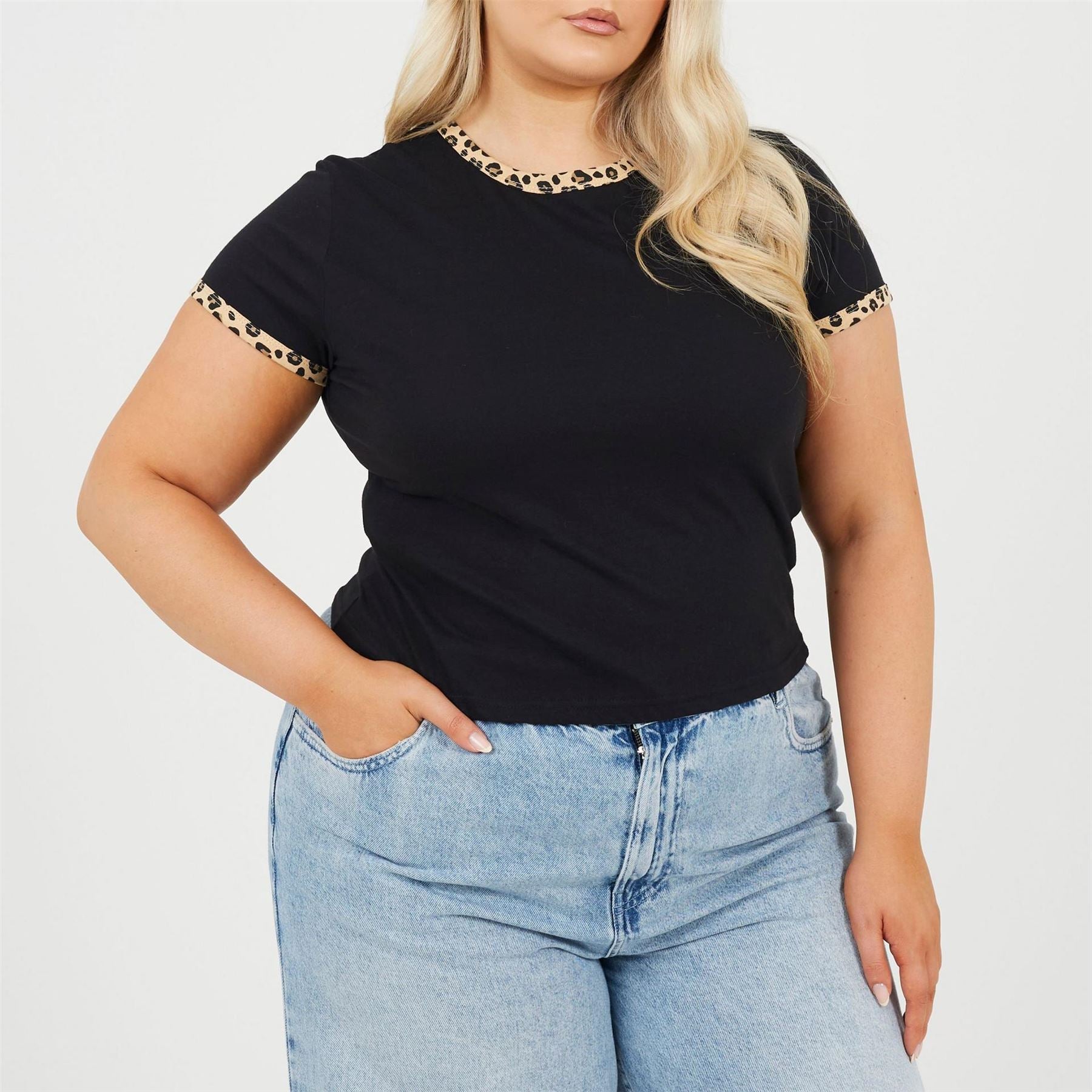 Brave Soul Plus Size Short Sleeve T Shit With Leopard Print Neck And Sleeve Rib