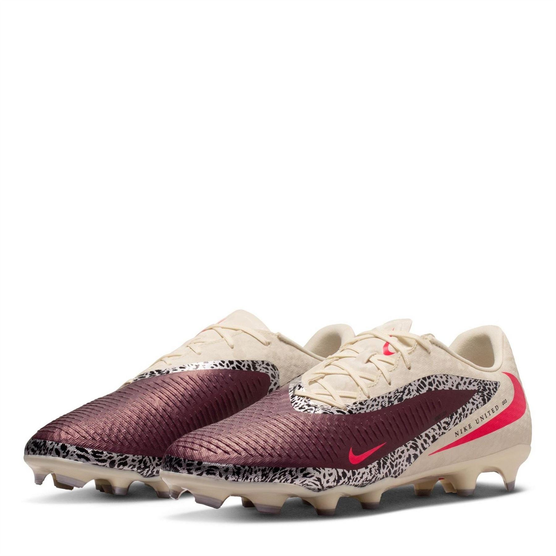 Nike Phantom 6 Low Academy Adults Firm Ground Football Boots