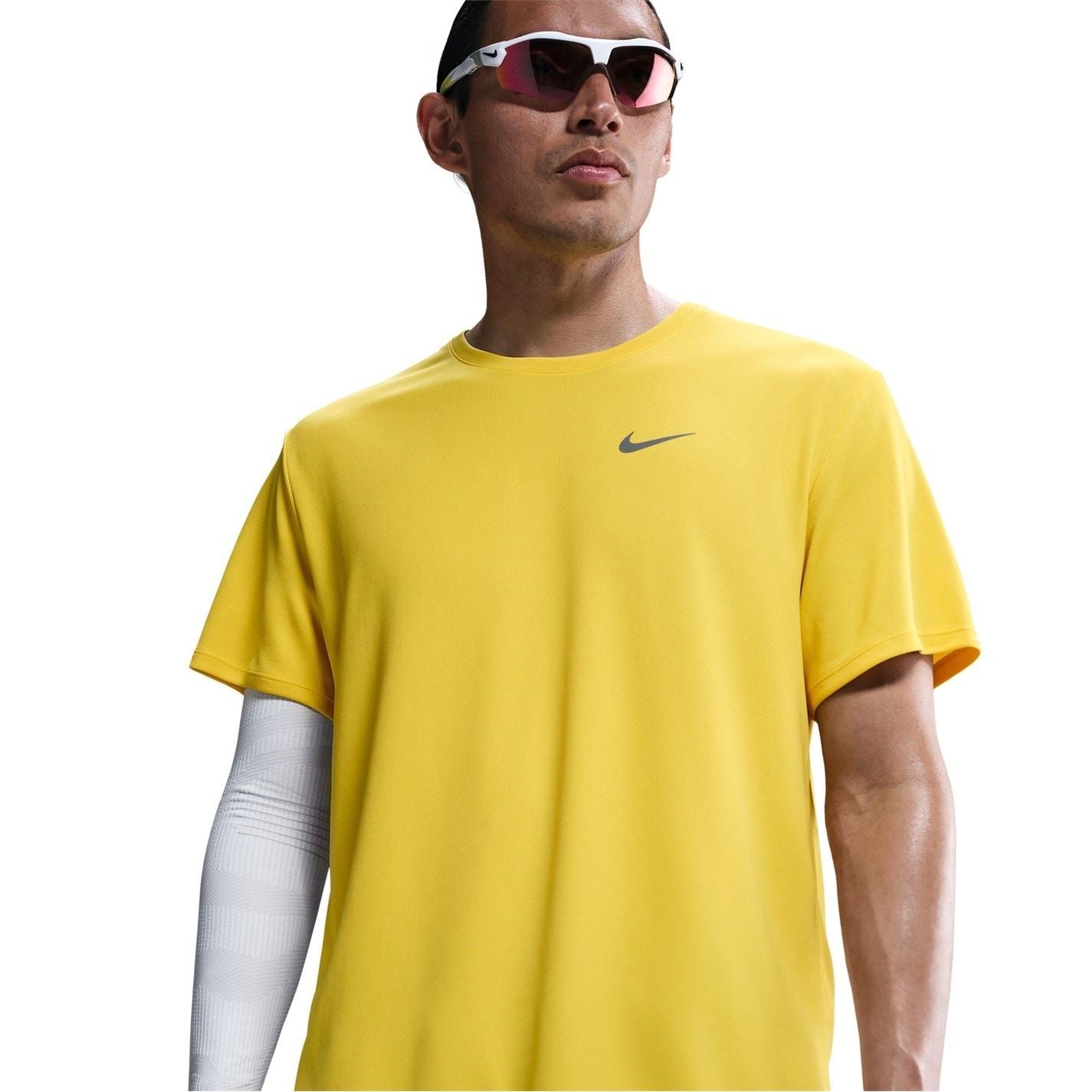 Nike Mens Drifit Miler Running Top