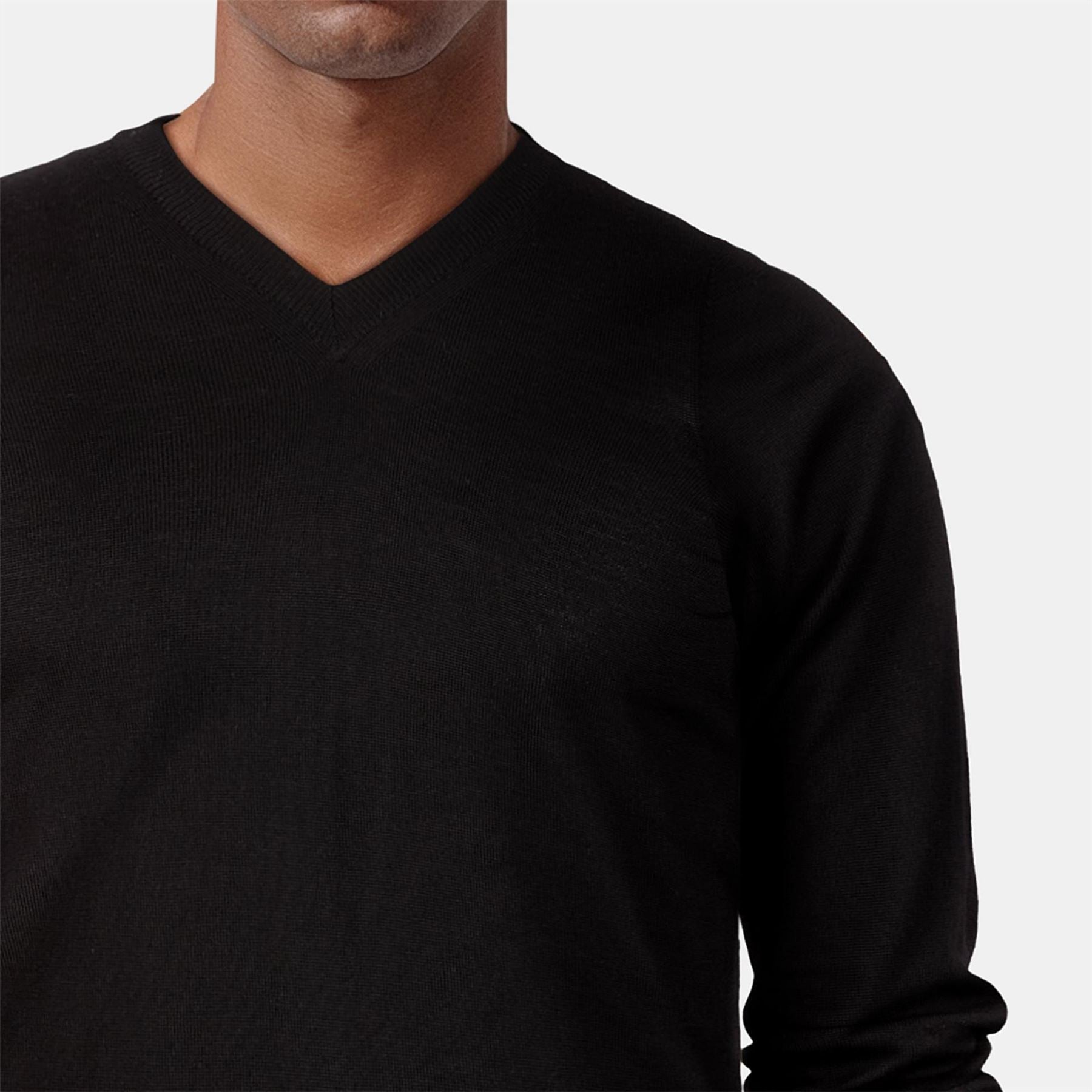 Lyle and Scott Merrick V-Neck Long Sleeve Sweater