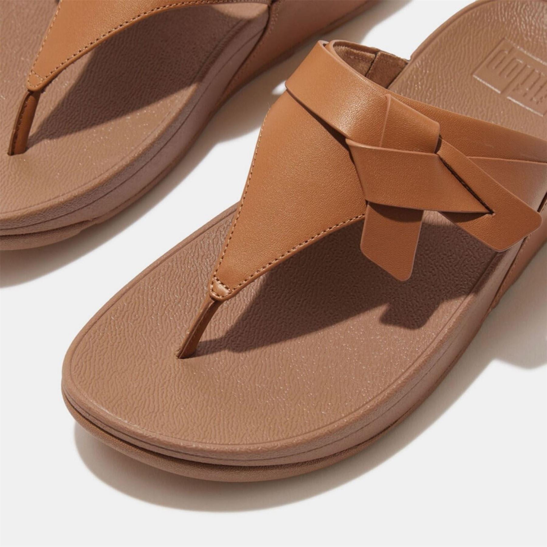 Fitflop Folded Knot Leather Toe Post Sandals