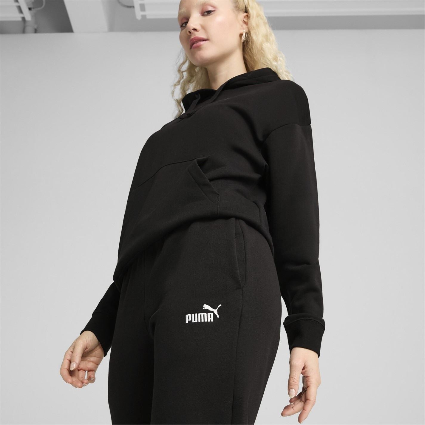 Puma Womens Essentials Logo Slim Trousers