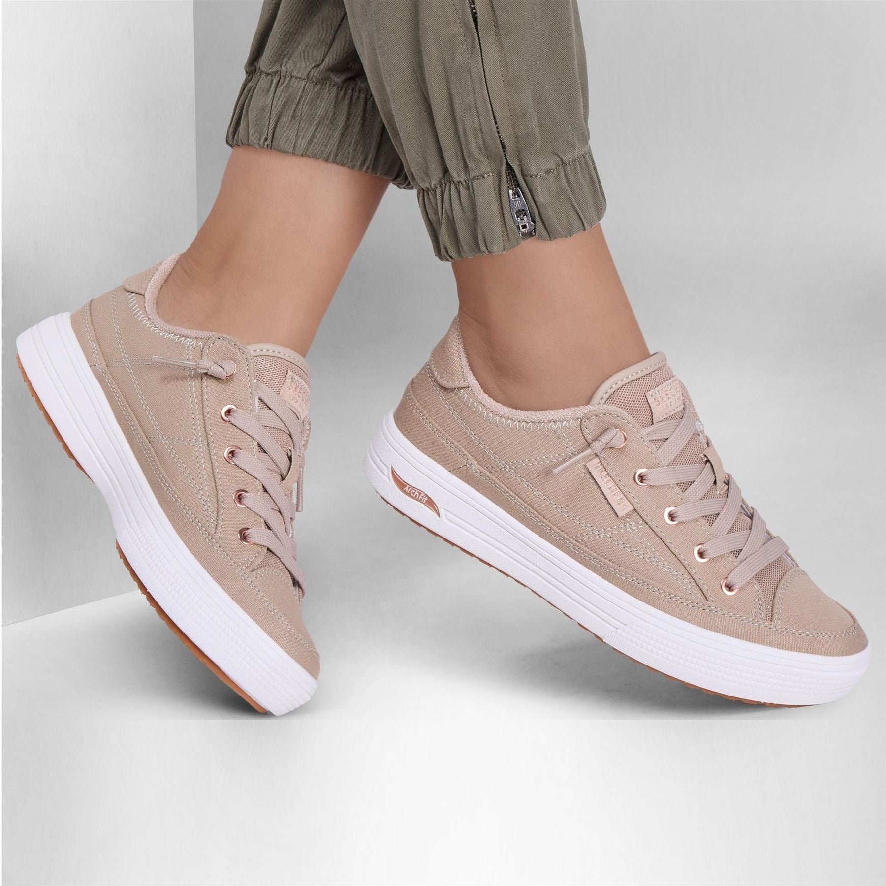 Skechers Womens Fit Arcade Meet Ya There Canvasas Trainers