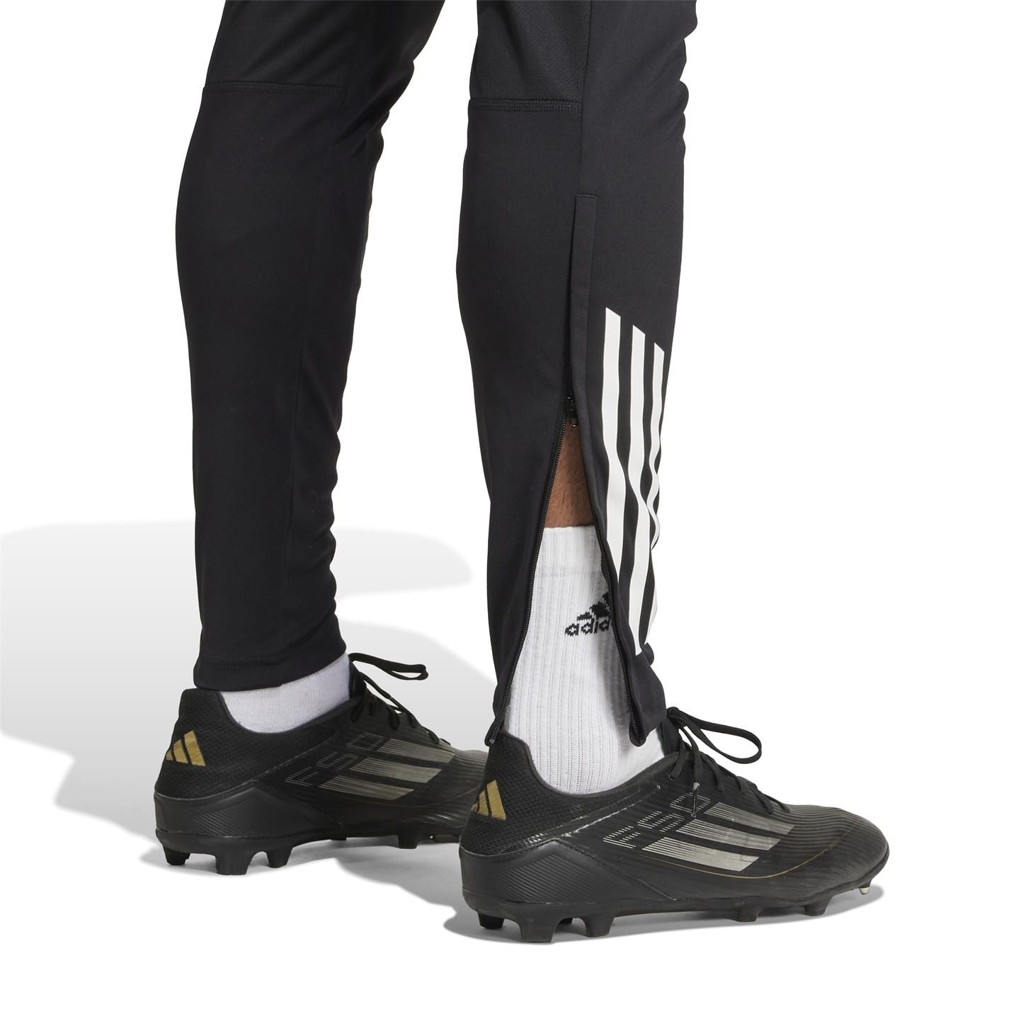 adidas Mens Manchester United Training Tracksuit Bottoms 2025 2026