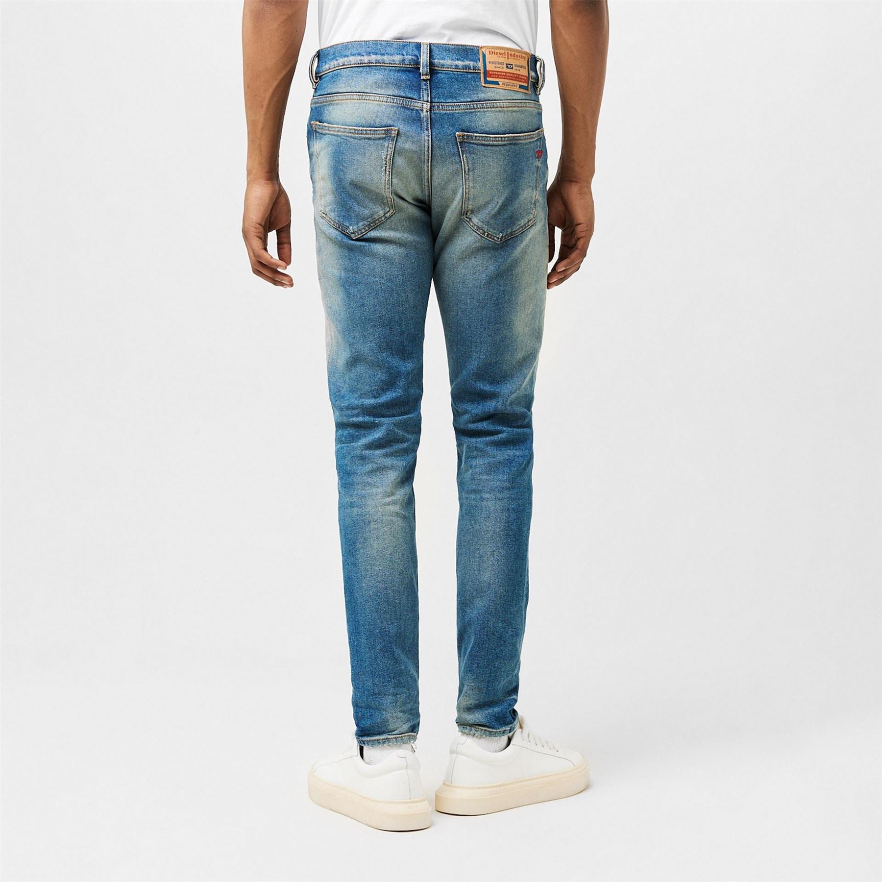 Diesel 2019 D Strukt