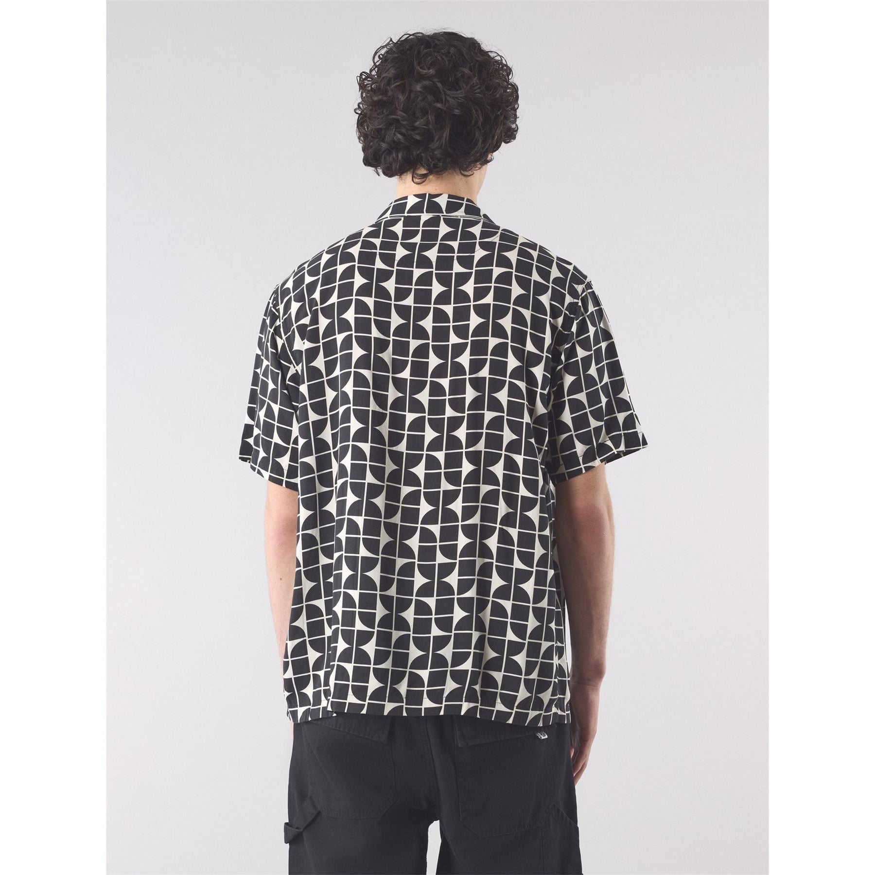 Pretty Green Bauhaus Cuban Collar Short Sleeve Plain Shirt