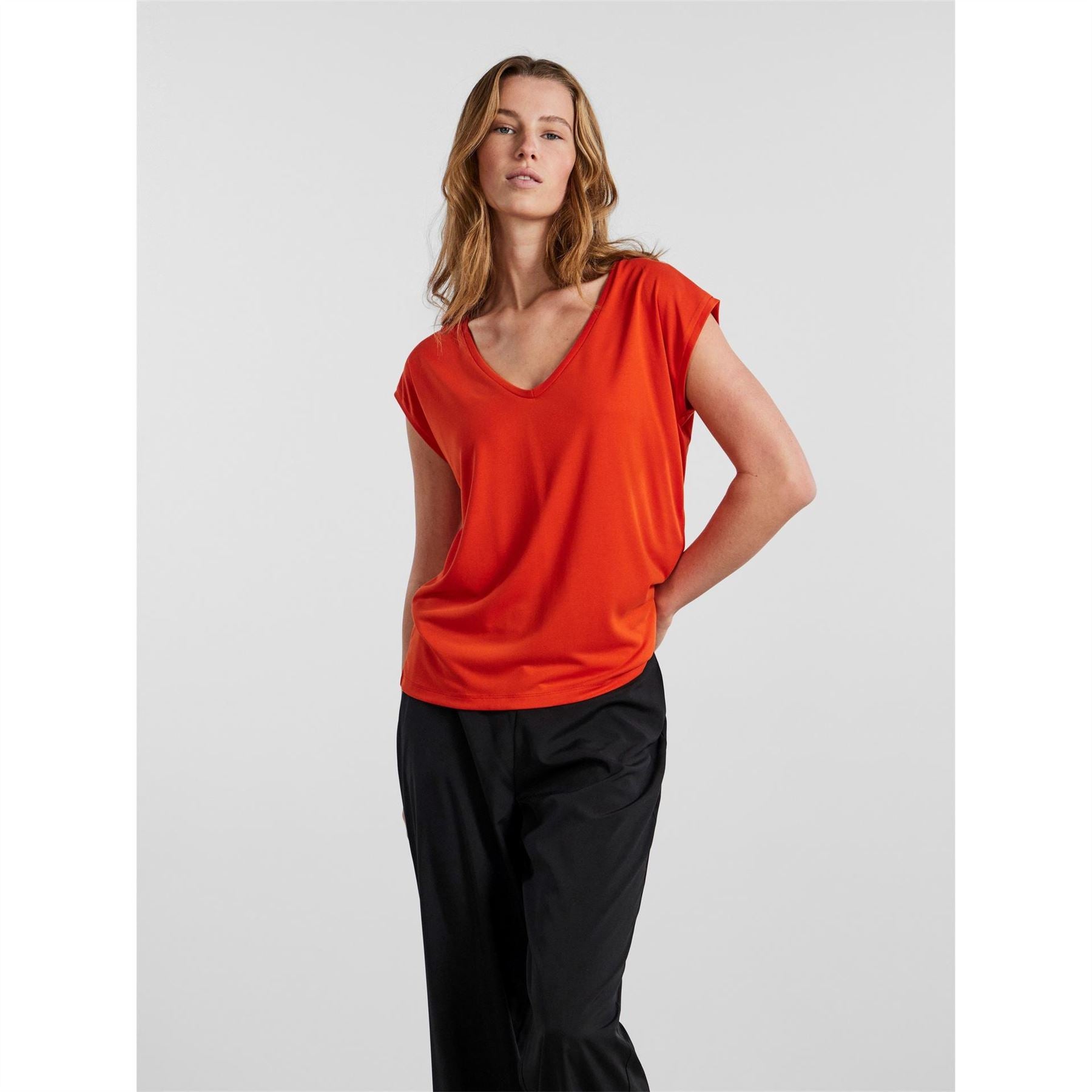 Pieces Regular Fit Knit V-Neck T-Shirt