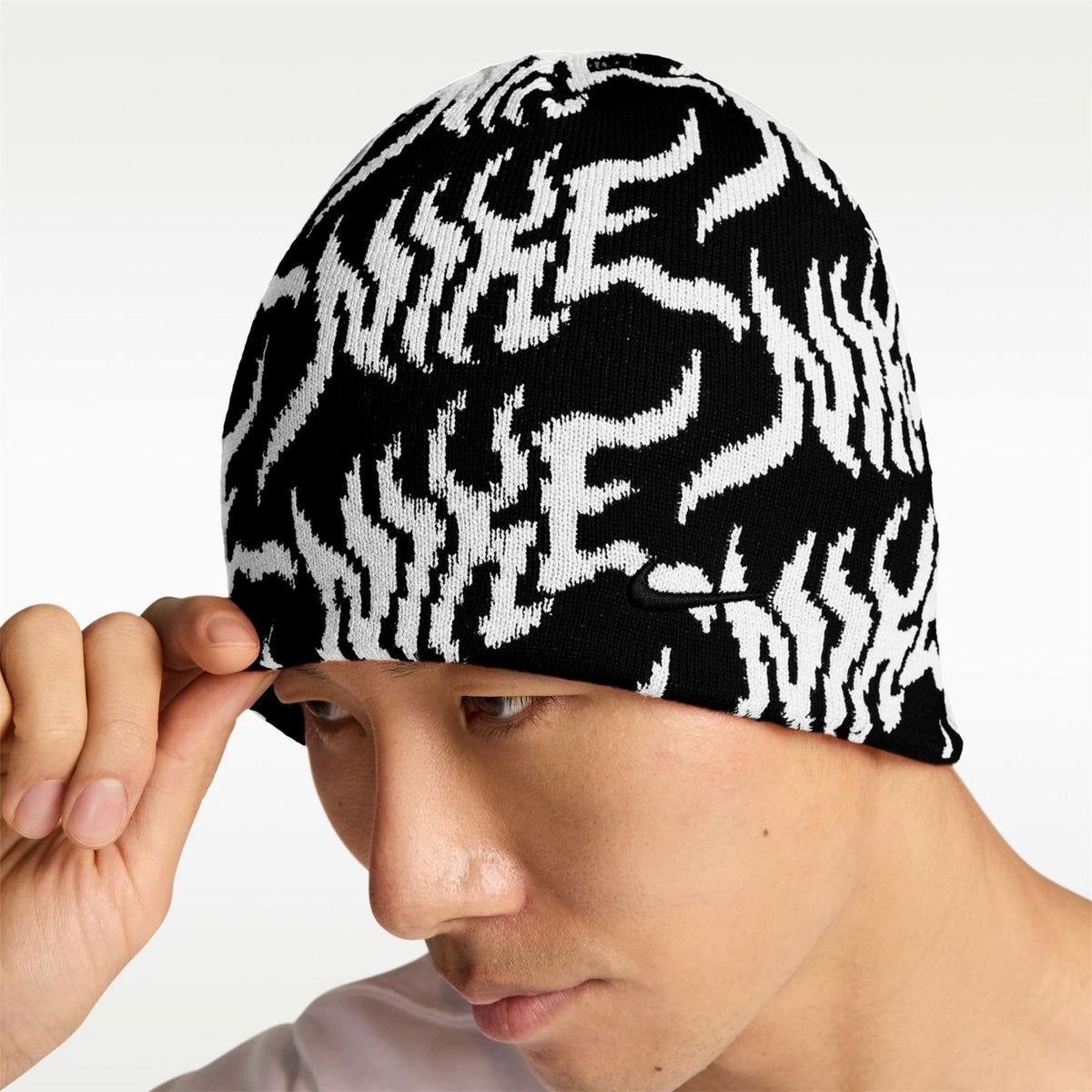 Nike Peak Graph Beanie 64