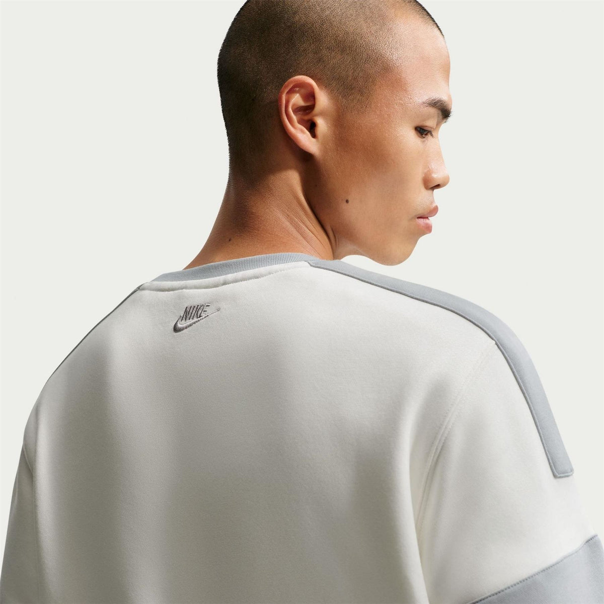 Nike Wordmark Back Neck Logo Crew Neck Long Sleeve Sweatshirt