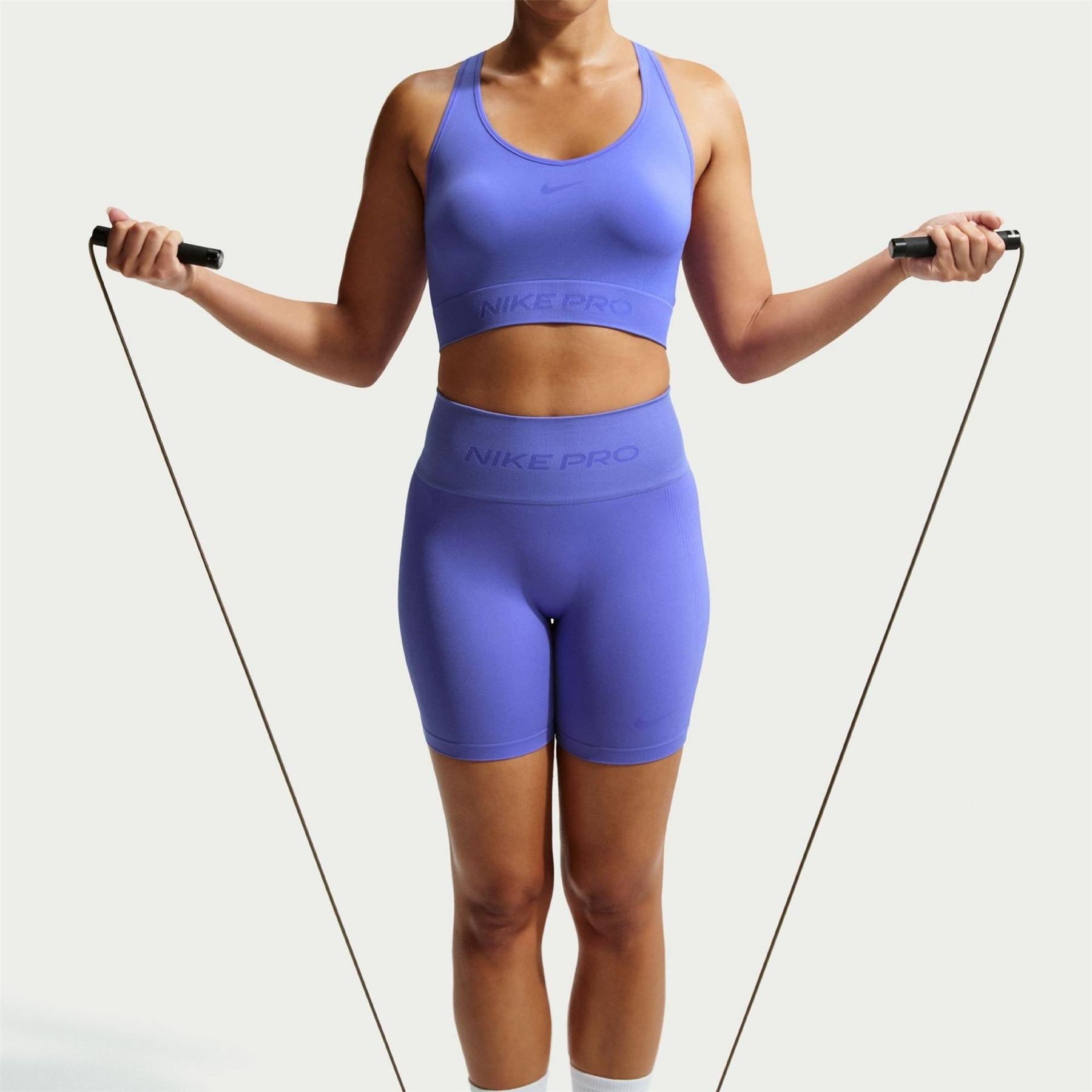 Nike Seamless Scoop Neck Snug Fit Sports Bra