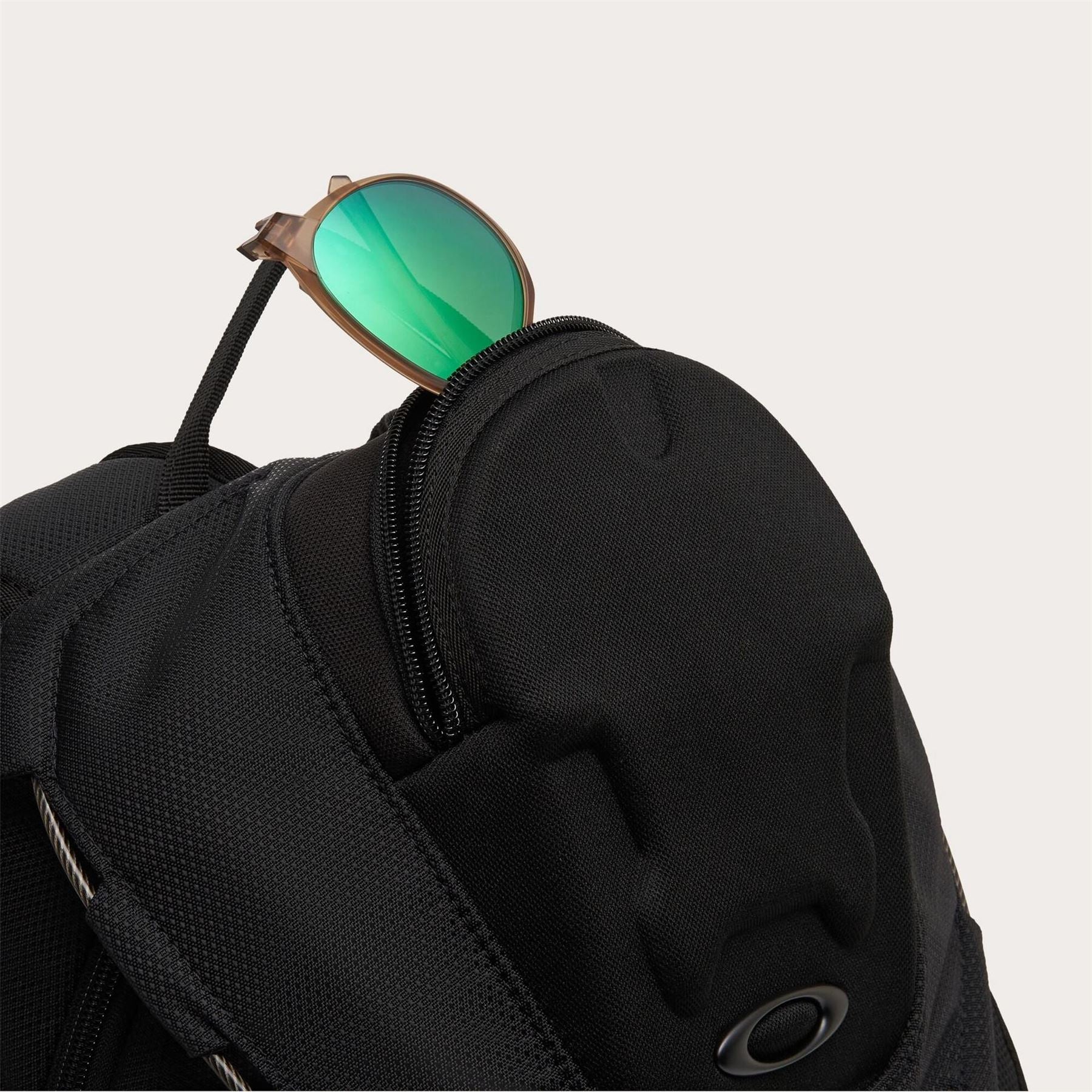 Oakley Bathroom Sink Backpack
