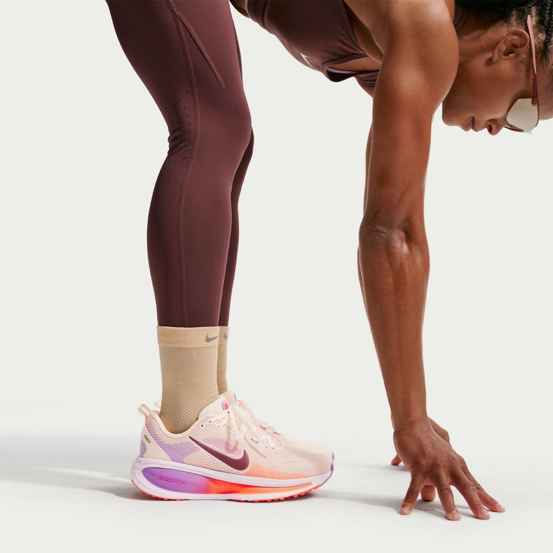 Nike Womens Vomero 18 Road Running Shoes
