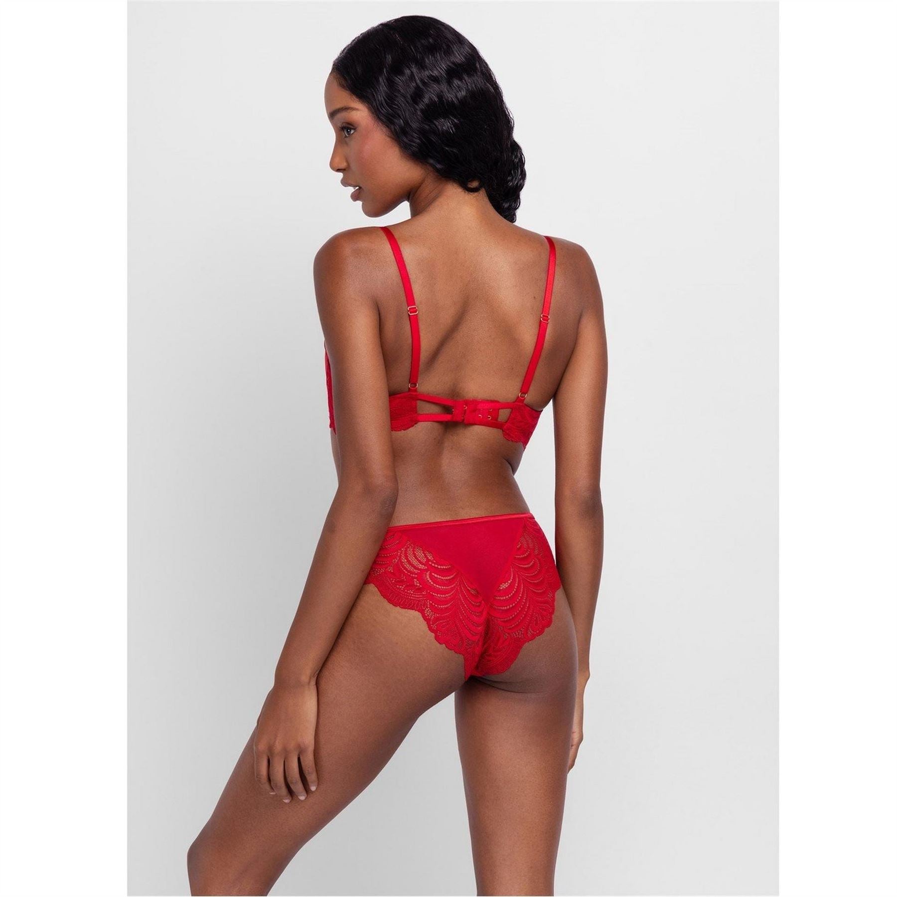 Dorina Brazilian Brief