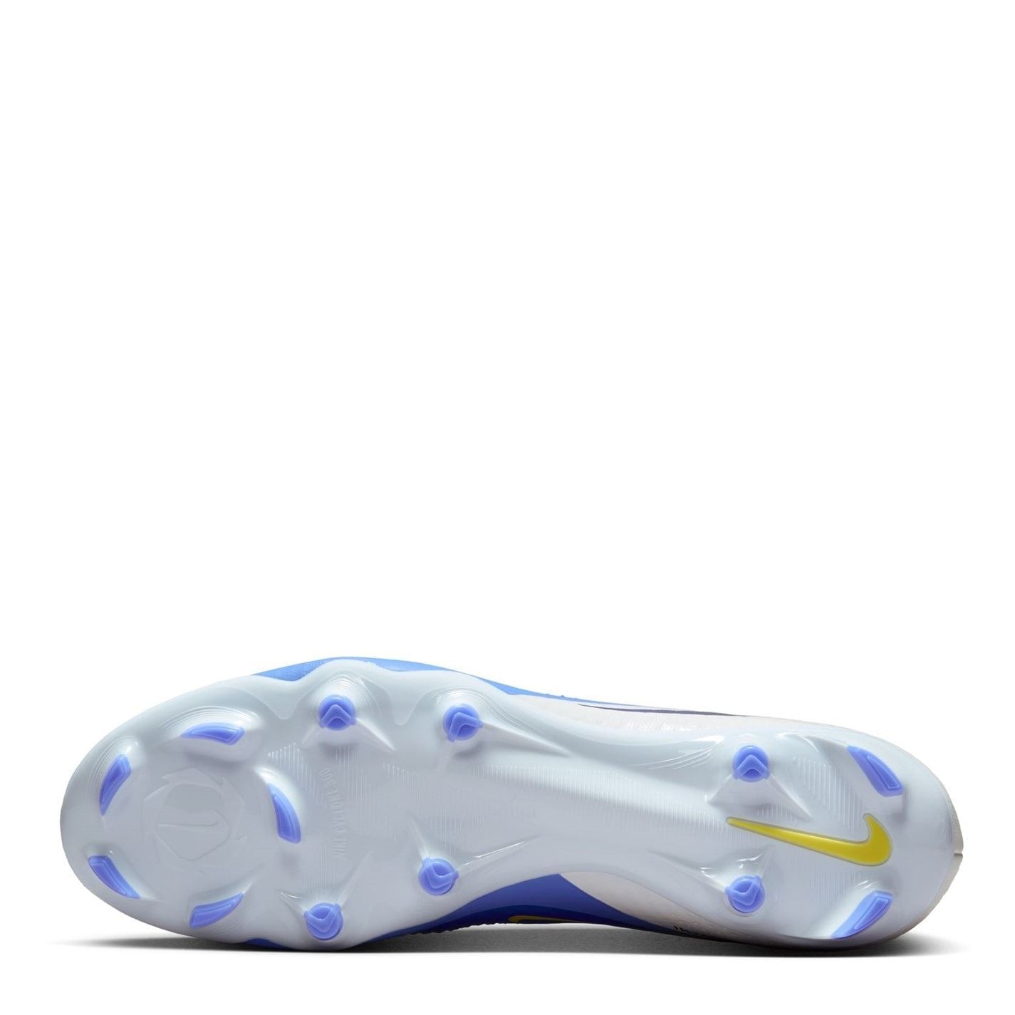 Nike Phantom 6 Low Academy Adults Firm Ground Football Boots