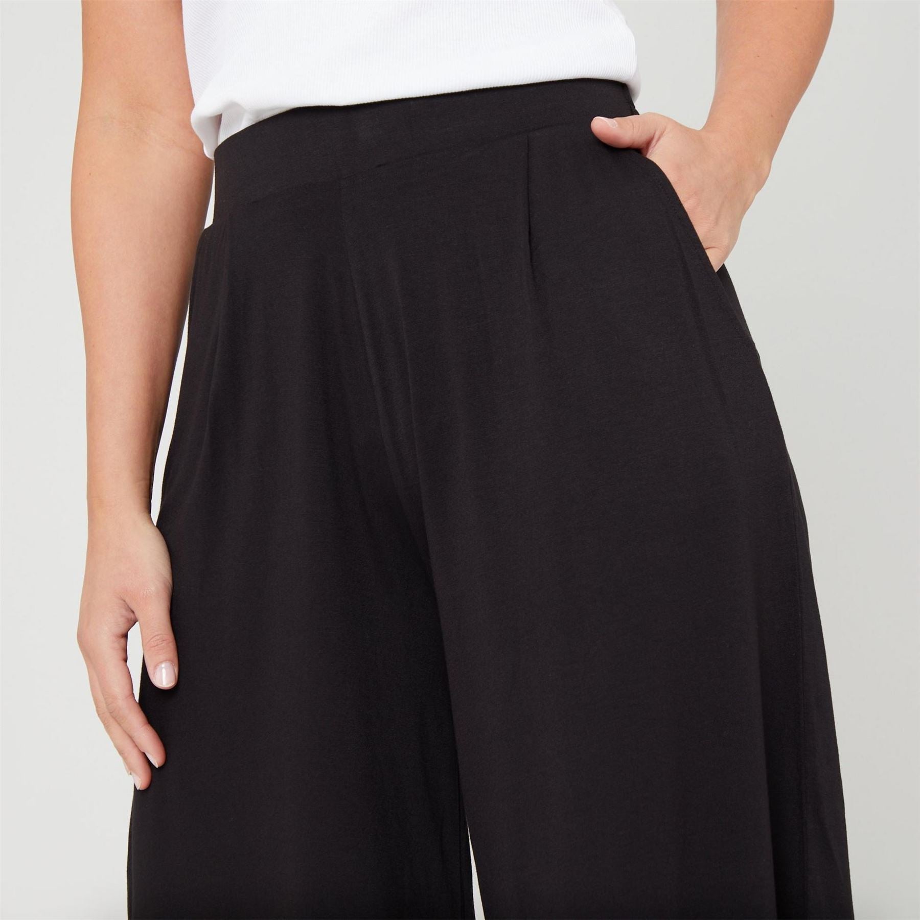 Be You Beyou Knee Length Fleece Jogger Shorts