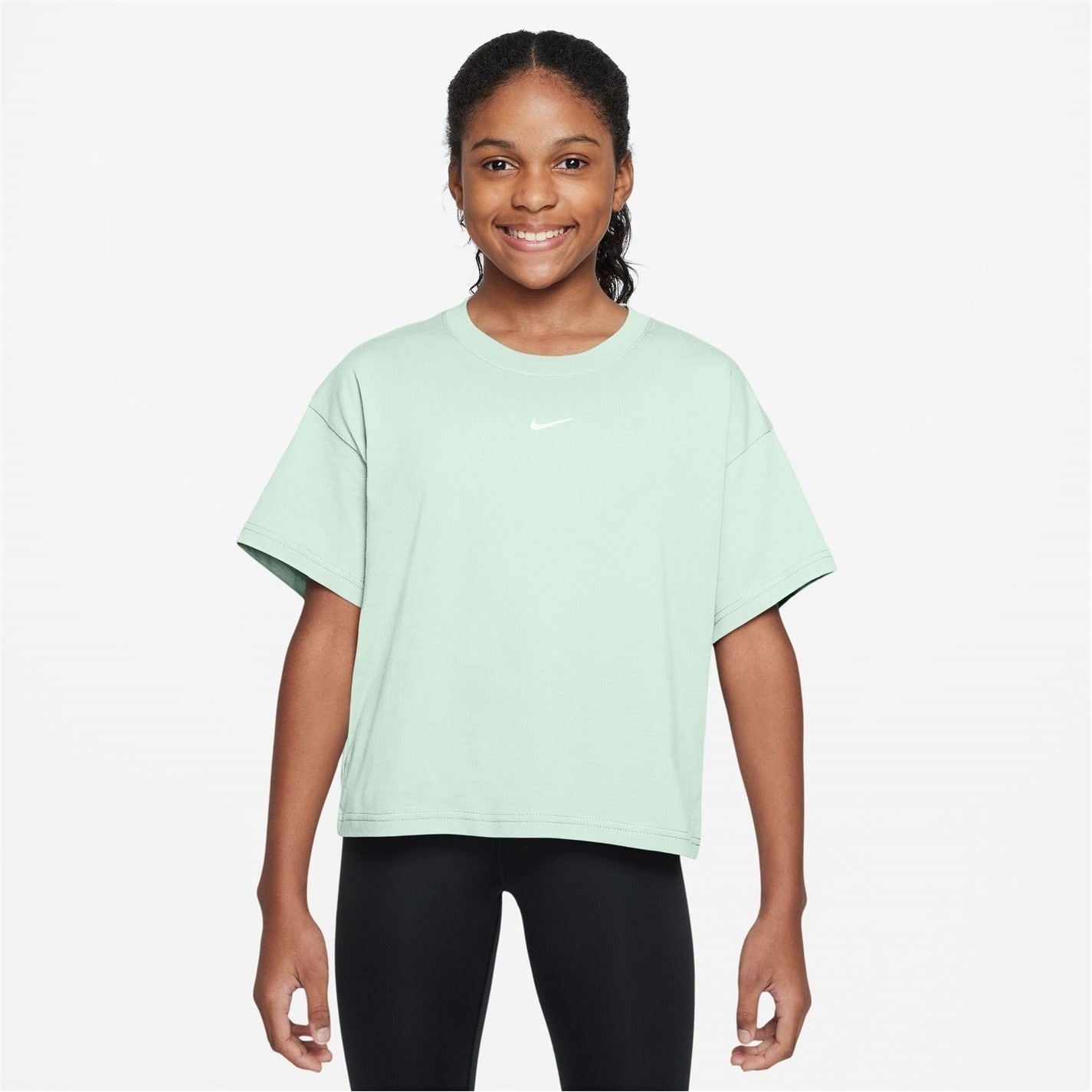 Nike Sportswear Big Kids (girls) T-Shirt