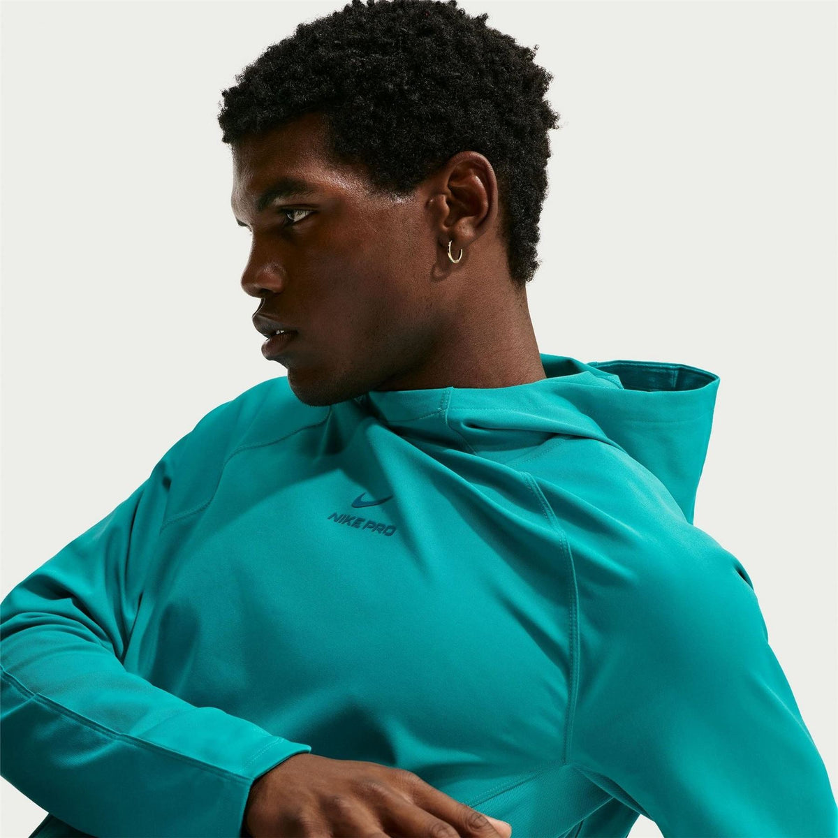 Nike Hooded Neck Raglan Sleeve Midlayer Sweatshirt