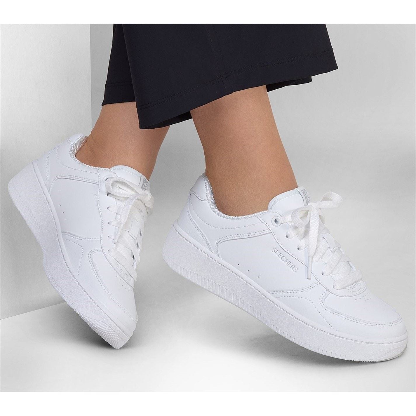Skechers Duraleather Overlay Lace Up Low Top Trainers