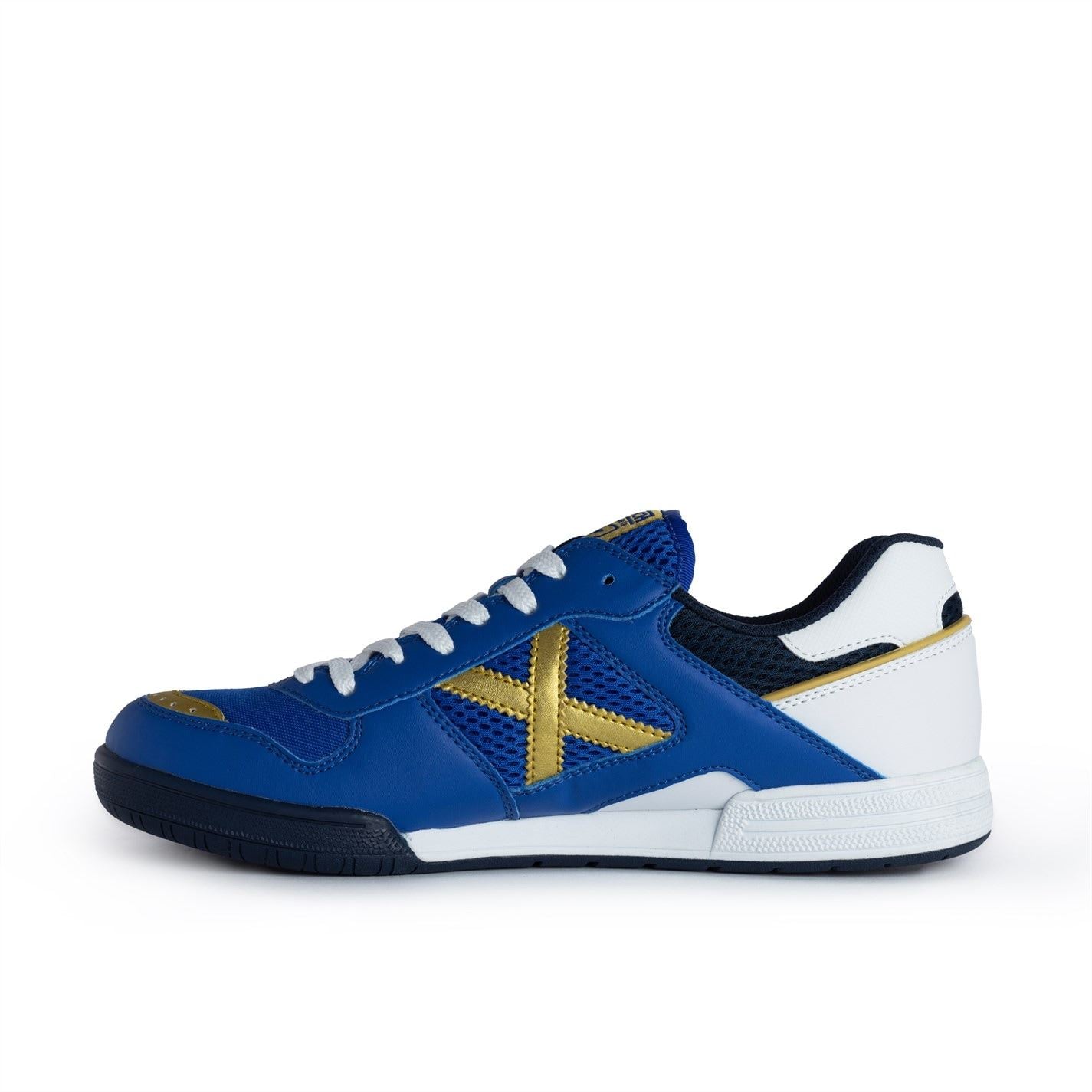 Munich Mens Continental V2 Football Trainers