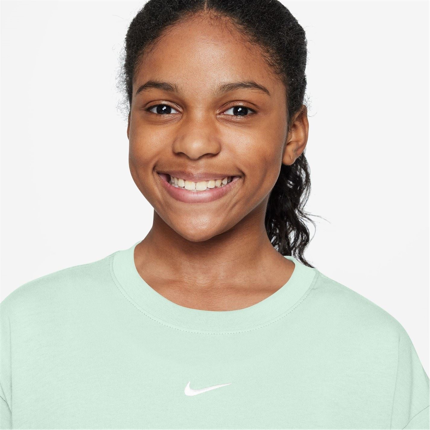 Nike Sportswear Big Kids (girls) T-Shirt