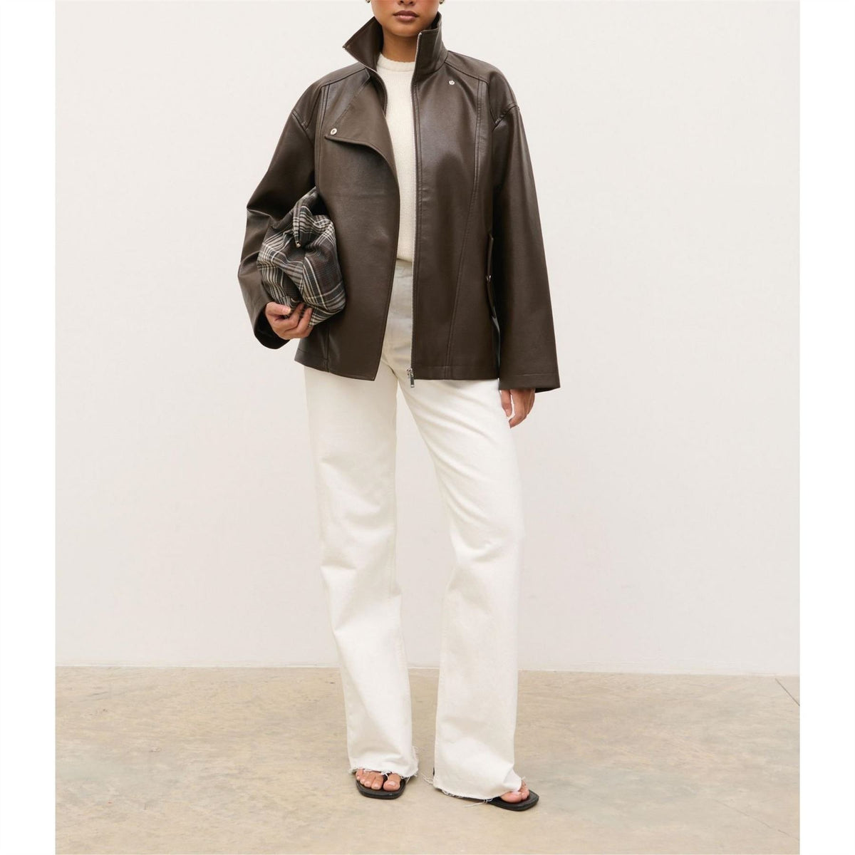 Pretty Lavish Lyla Faux L Ld64
