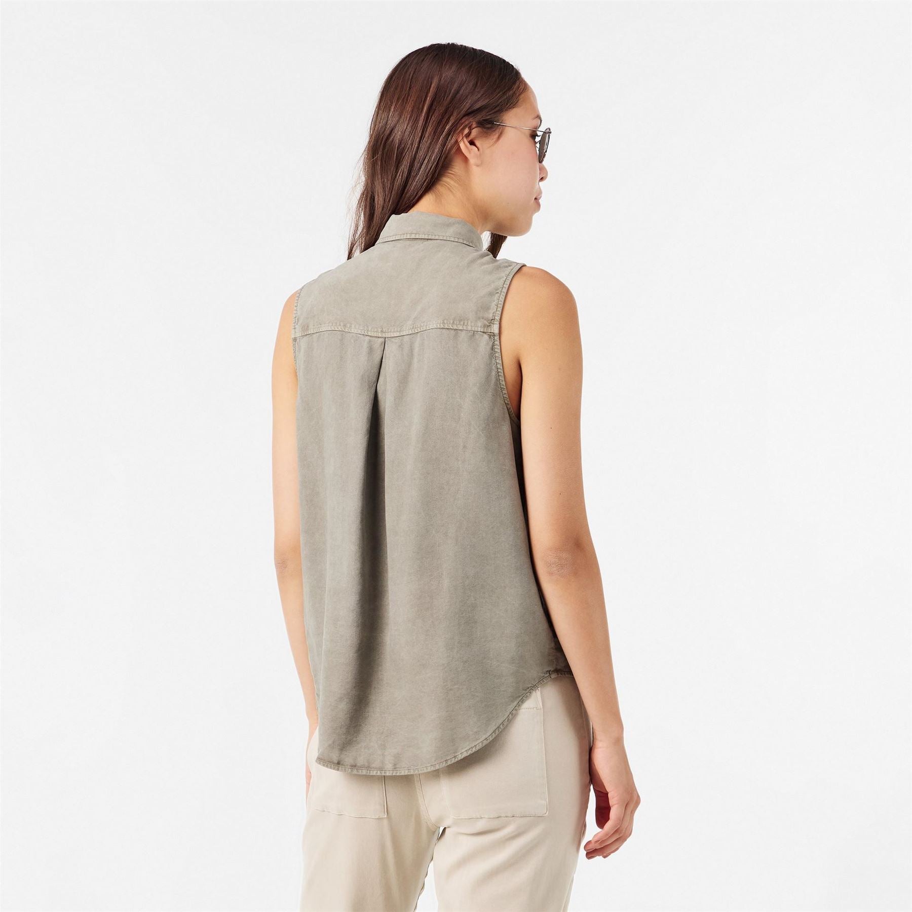 Bella Dahl Relaxed Fit Sleeveless Shirt